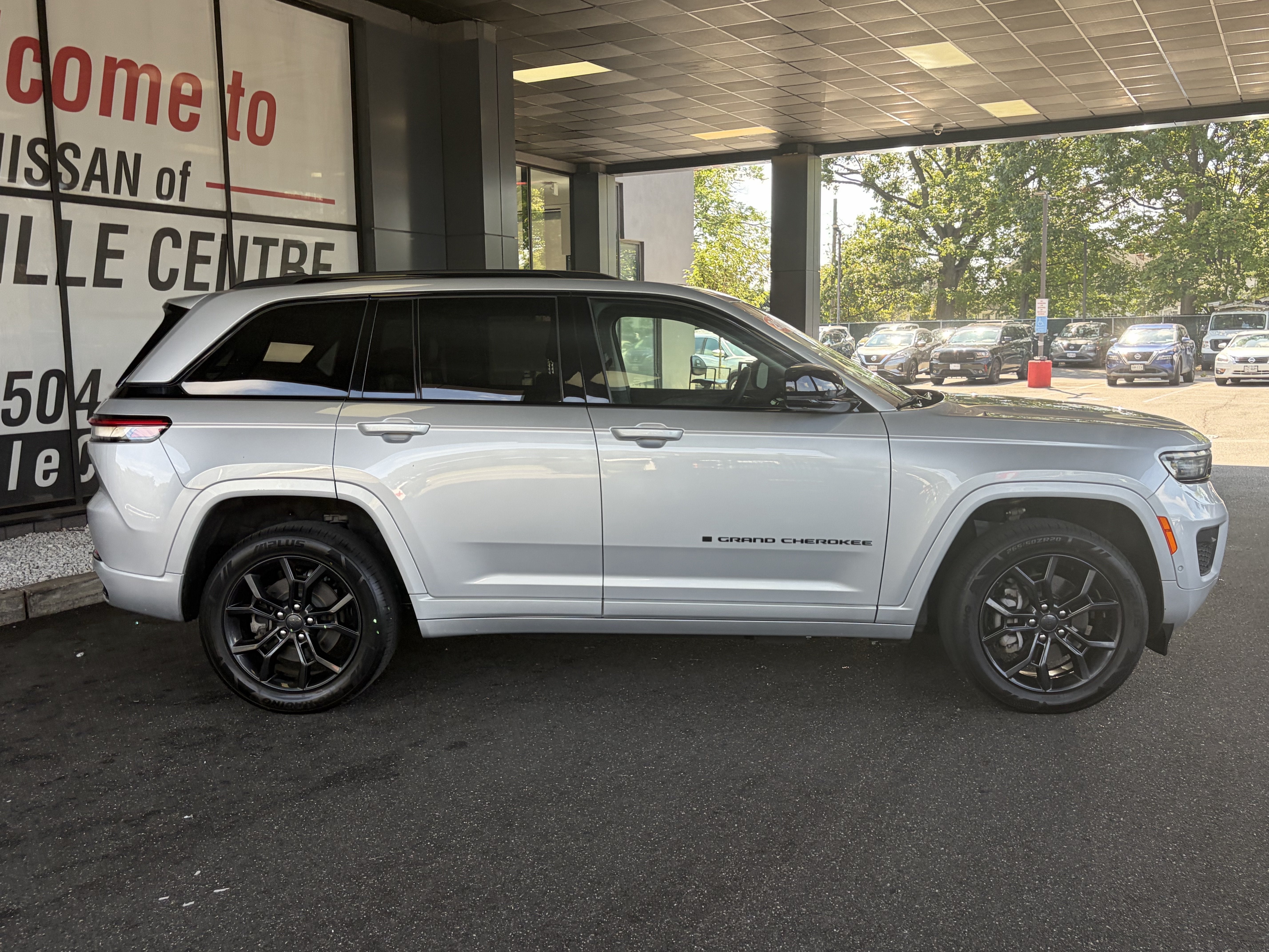 2023 Jeep Grand Cherokee 4xe 30th Anniversary