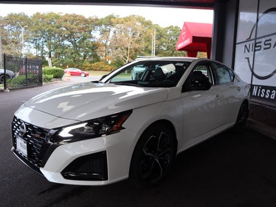 2025 Nissan Altima SR