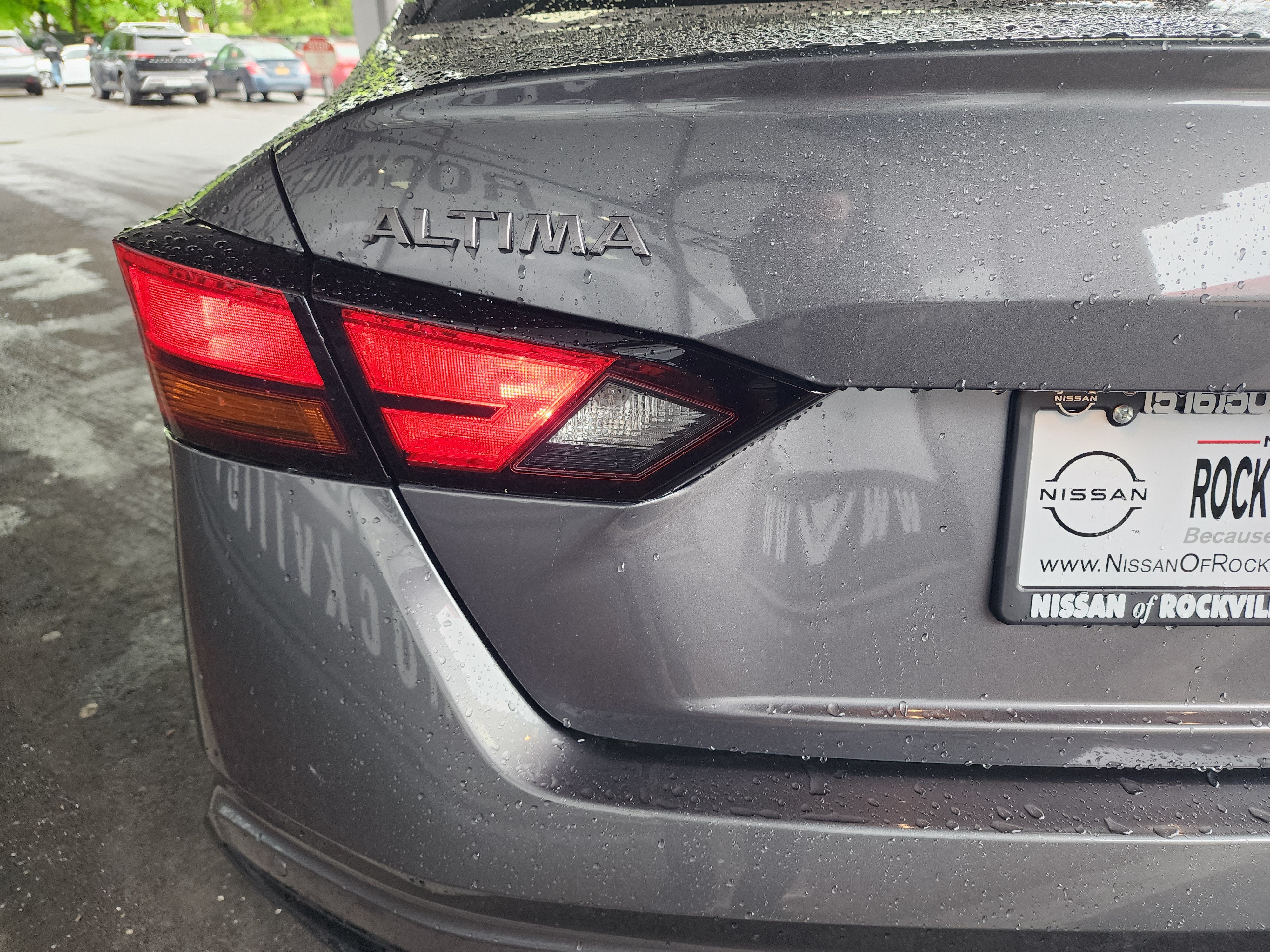 2025 Nissan Altima SR