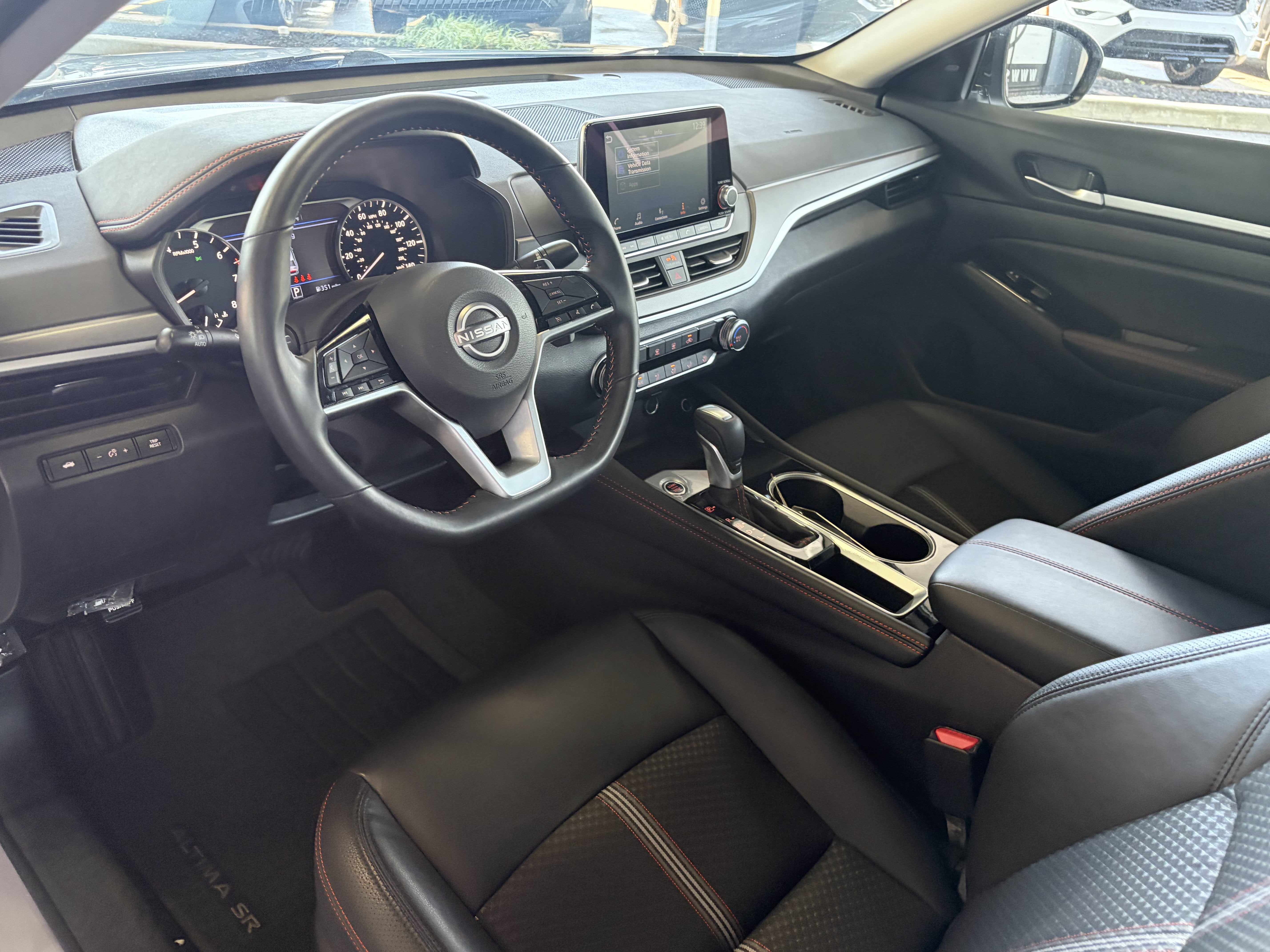 2025 Nissan Altima SR