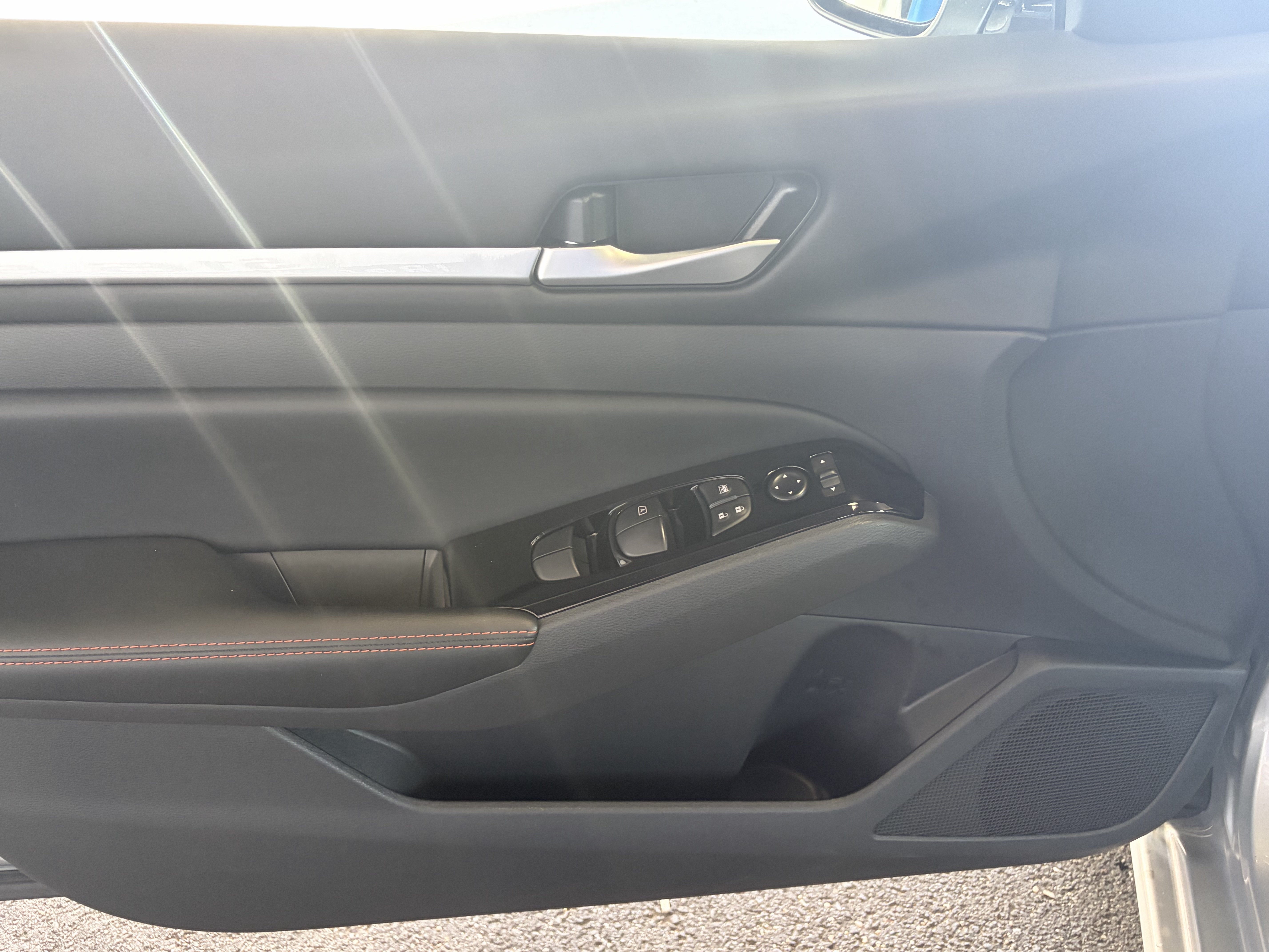 2025 Nissan Altima SR