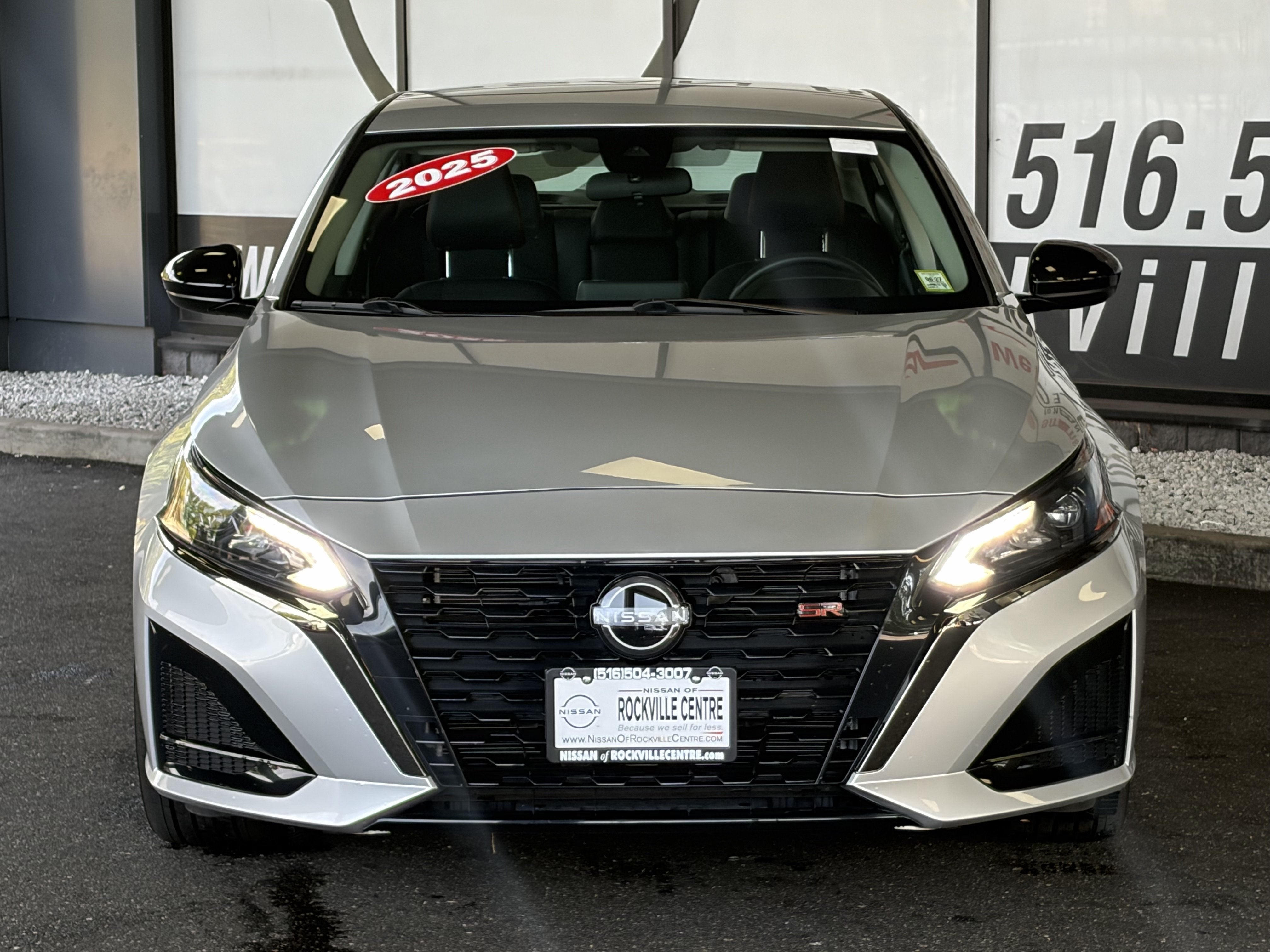 2025 Nissan Altima SR