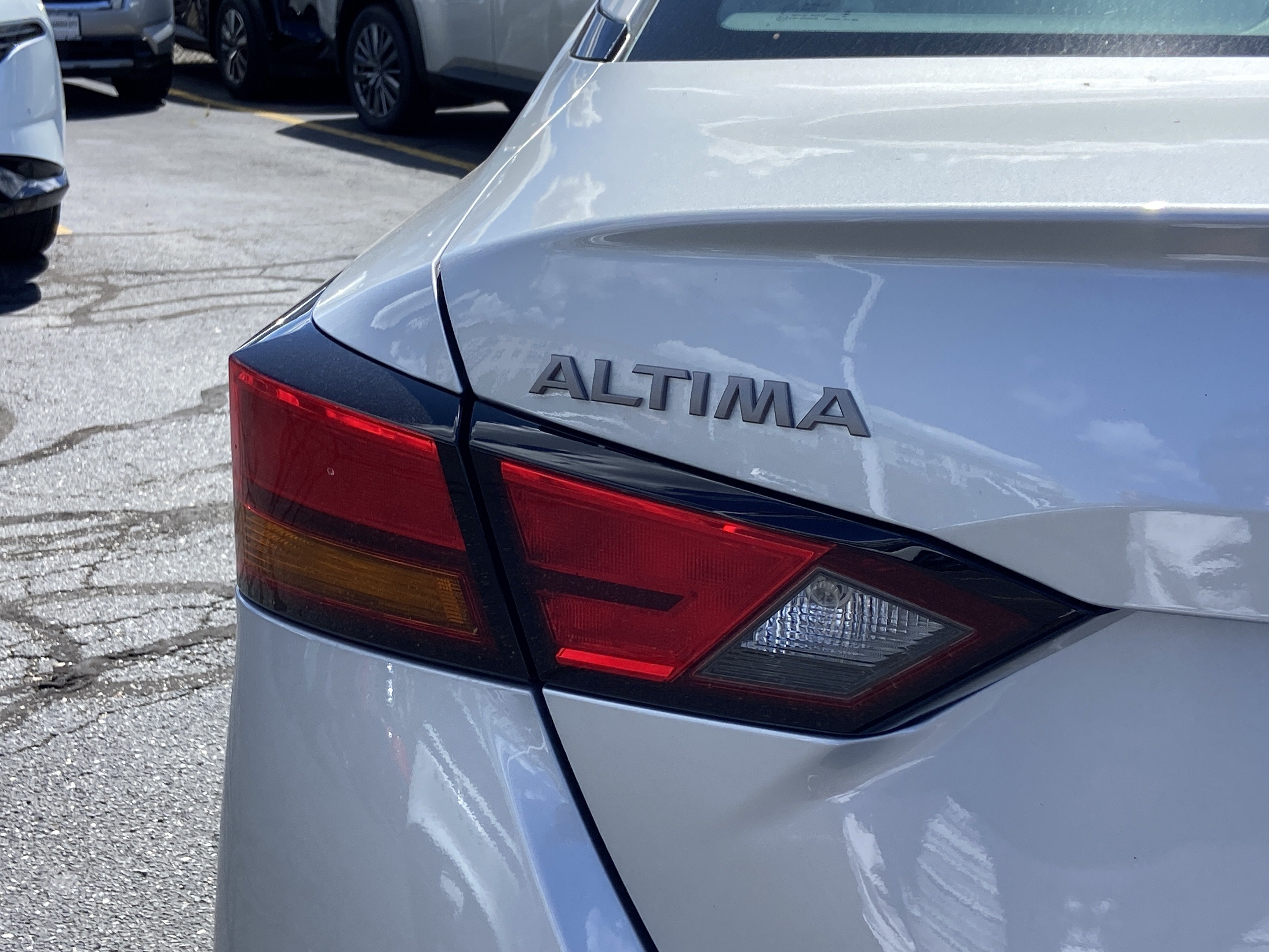 2025 Nissan Altima SR