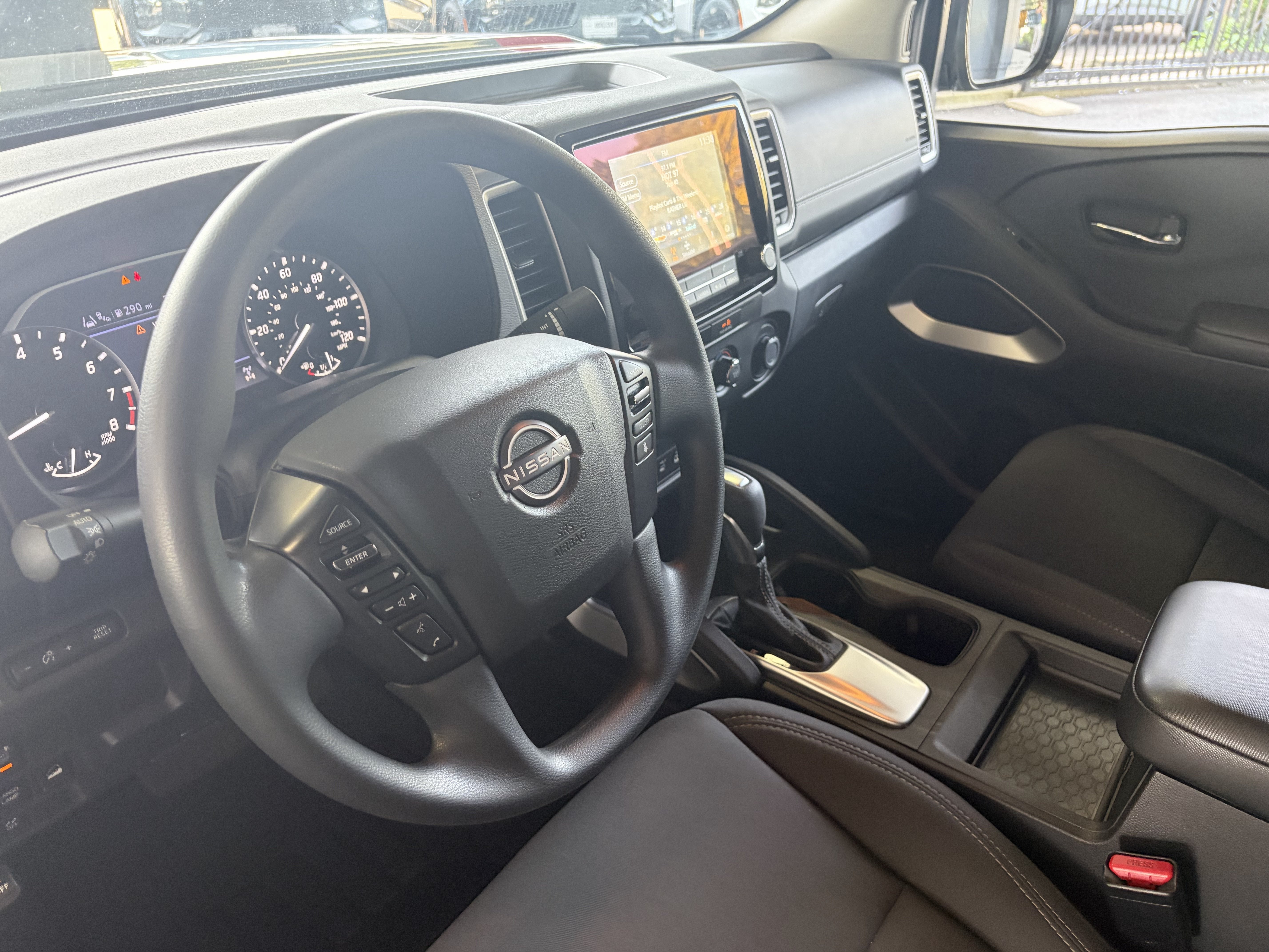 2022 Nissan Frontier SV