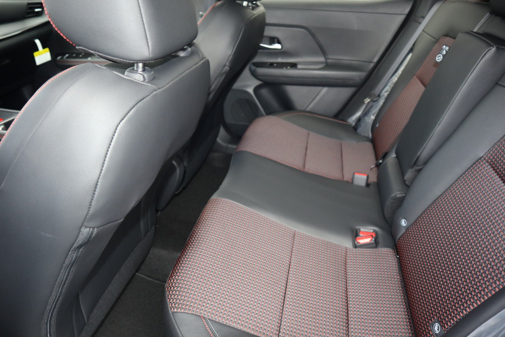 2027 Nissan Kicks SR