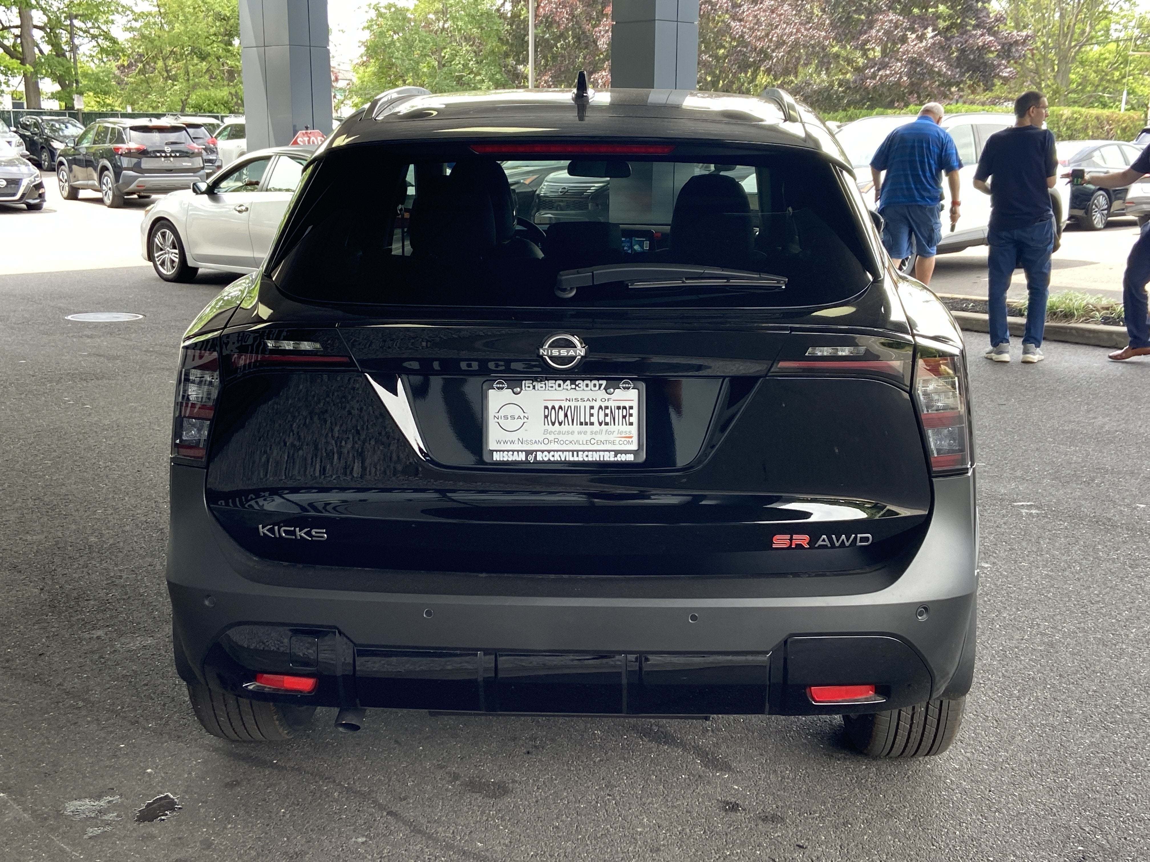 2026 Nissan Kicks SR
