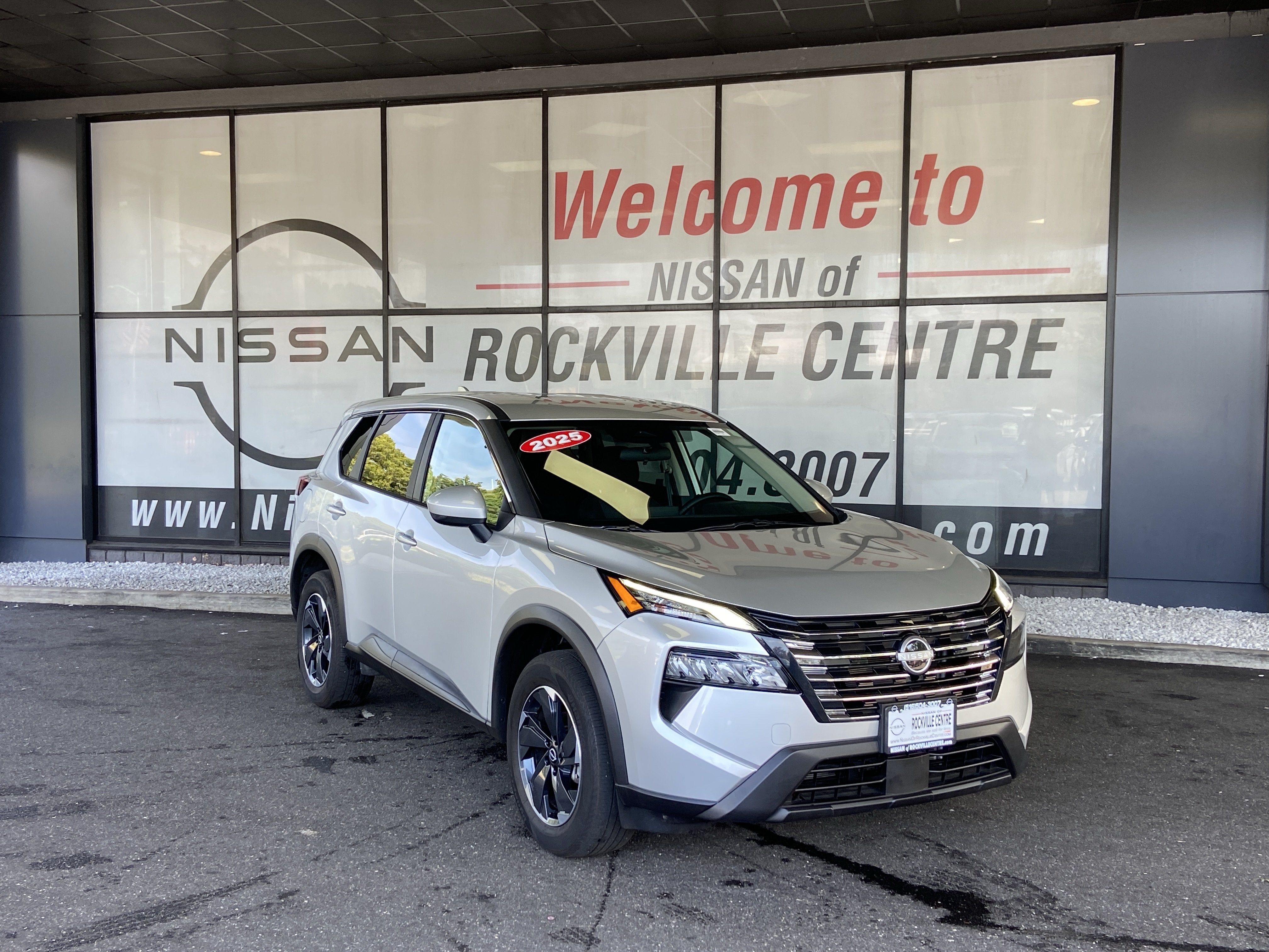 2025 Nissan Rogue SV