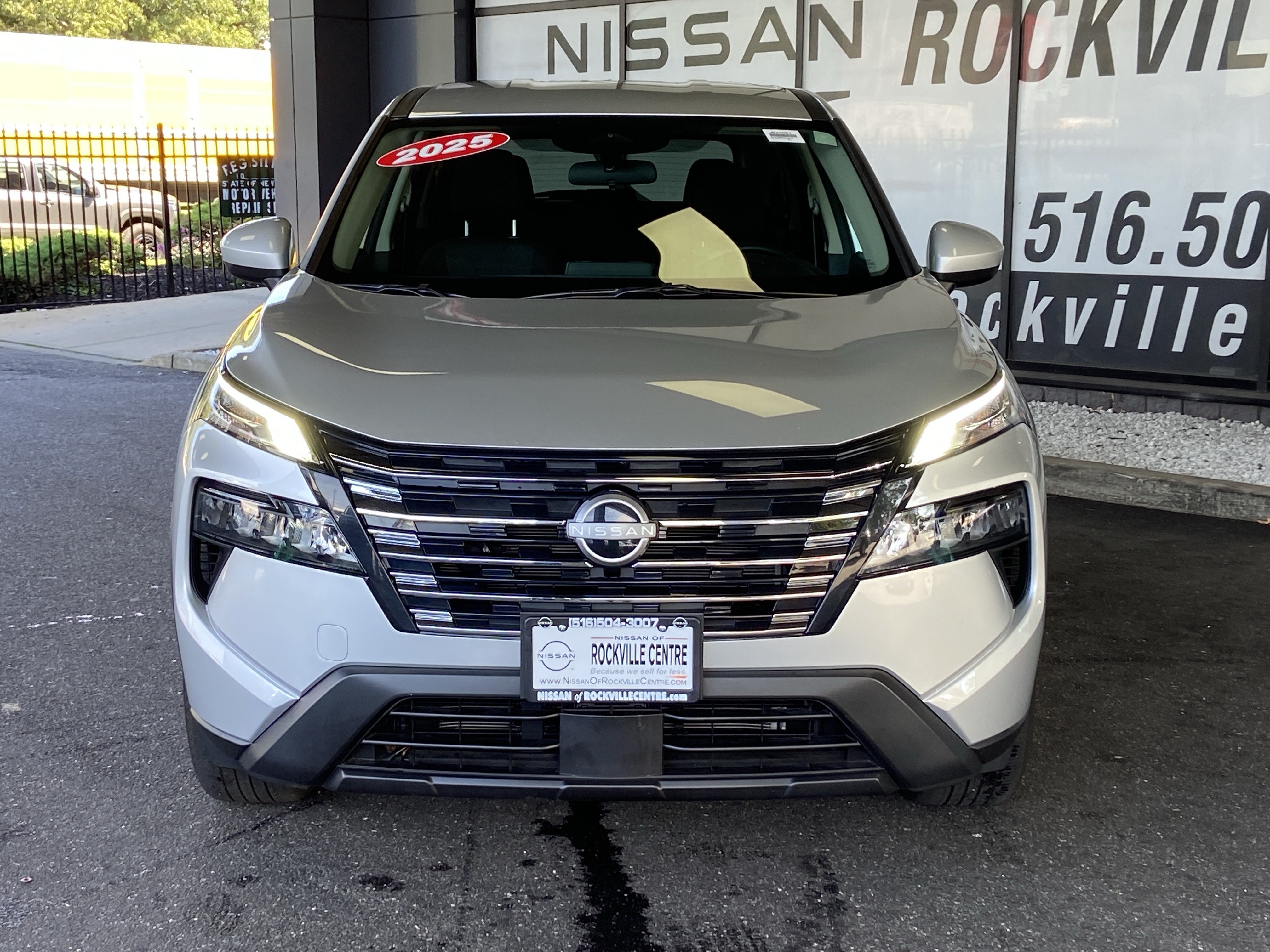 2025 Nissan Rogue SV