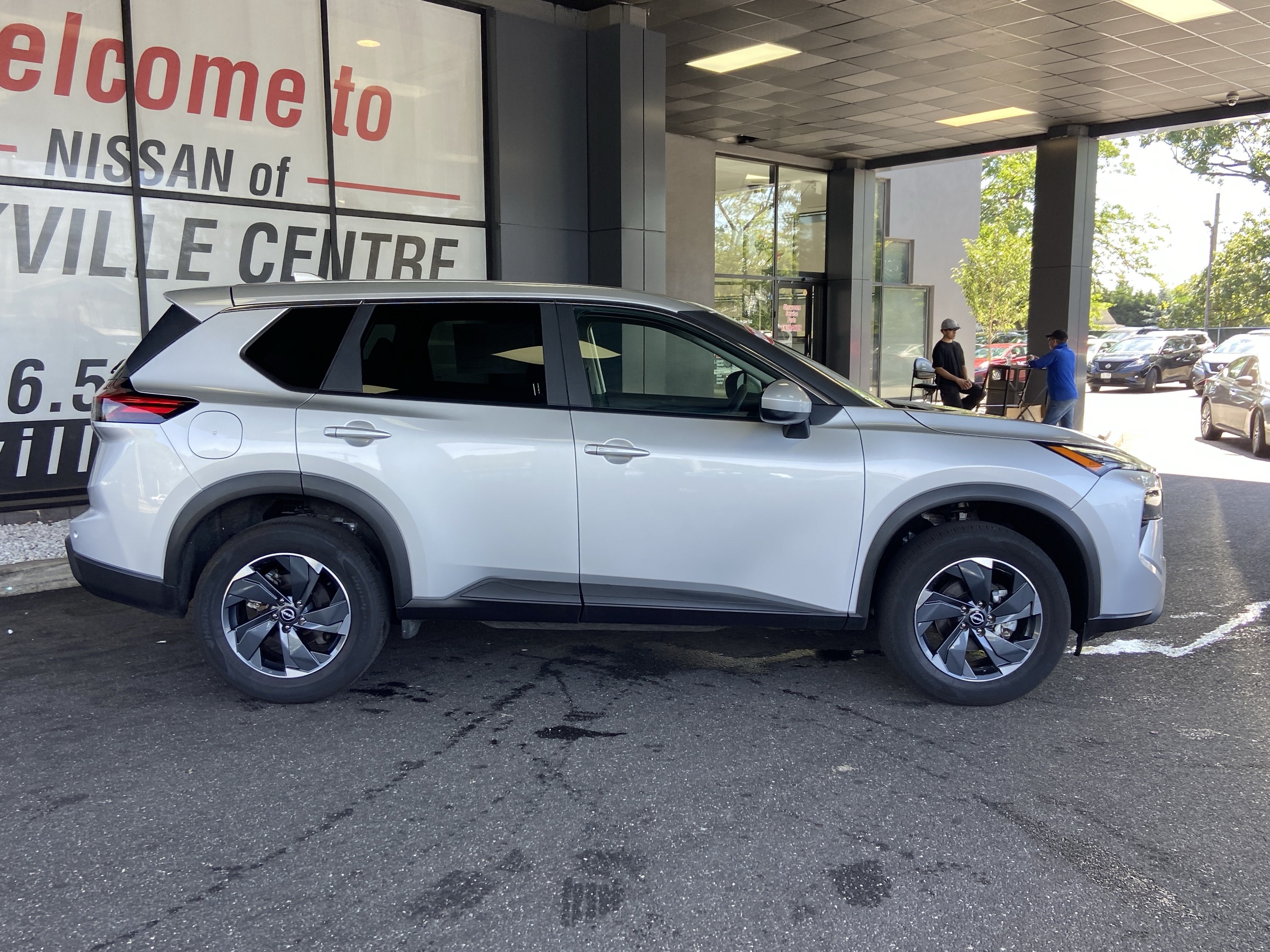 2025 Nissan Rogue SV