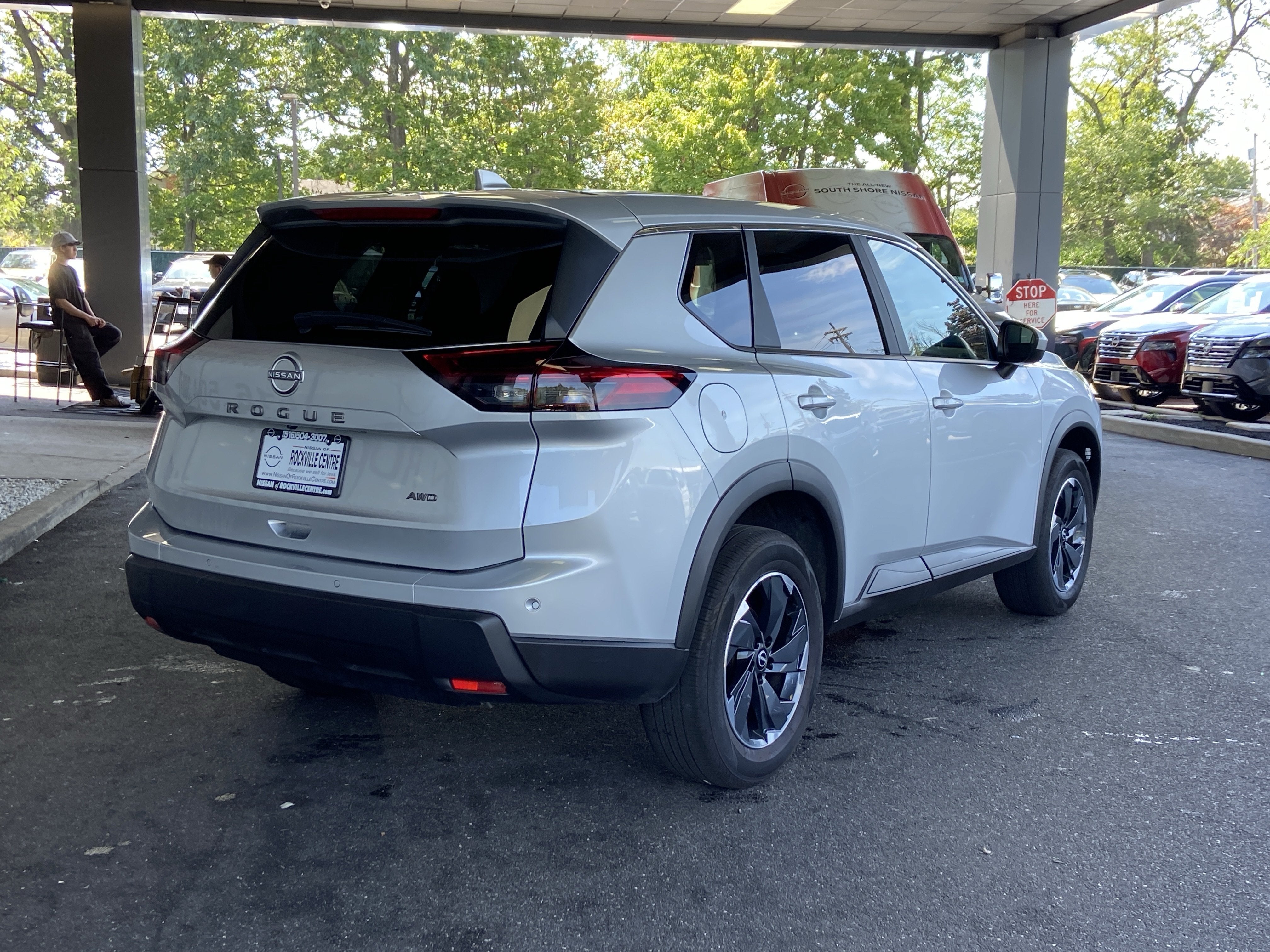 2025 Nissan Rogue SV