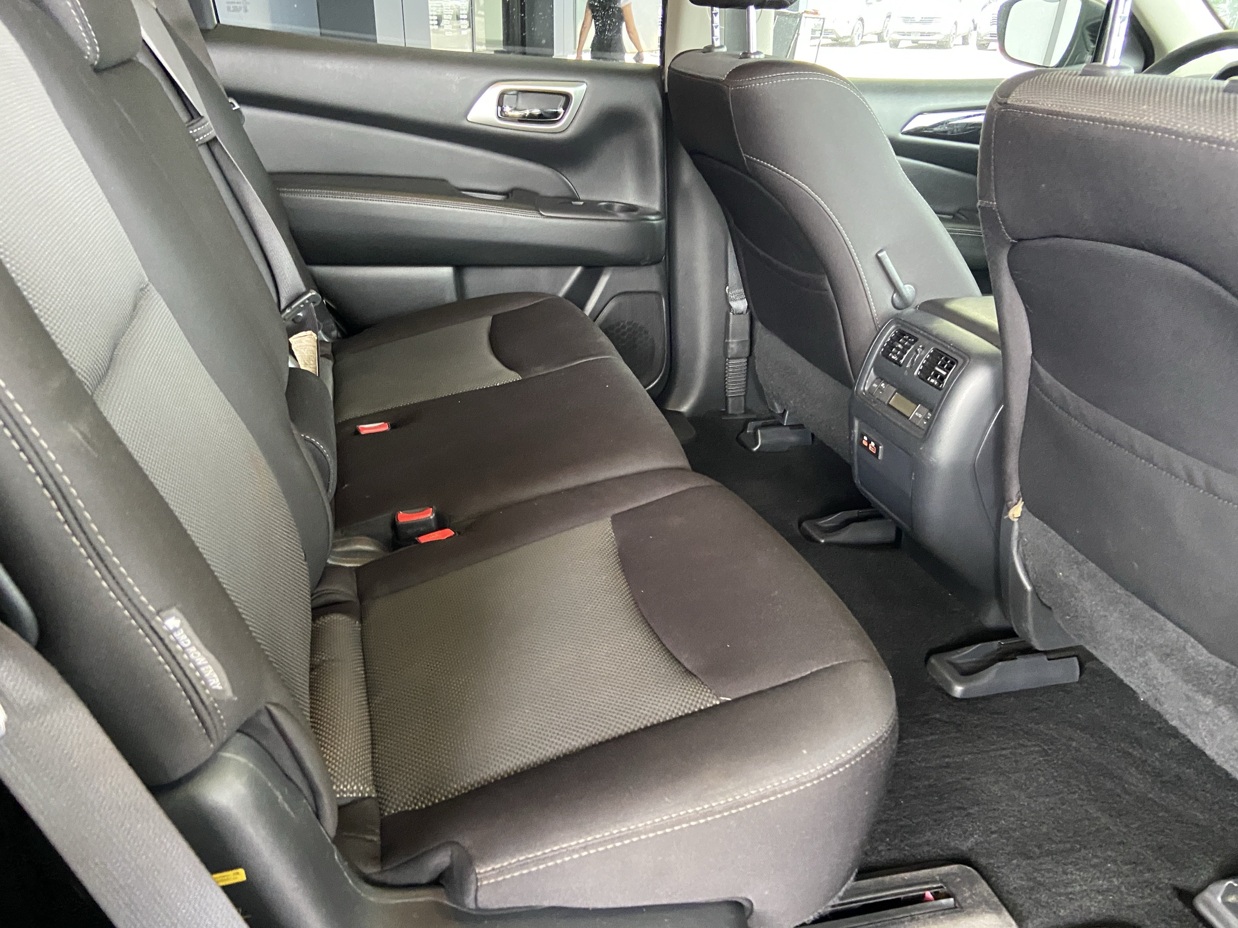 2019 Nissan Pathfinder S 4WD