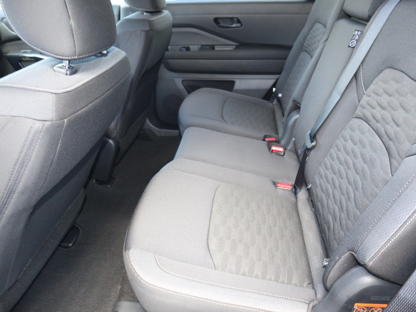 2025 Nissan Pathfinder S