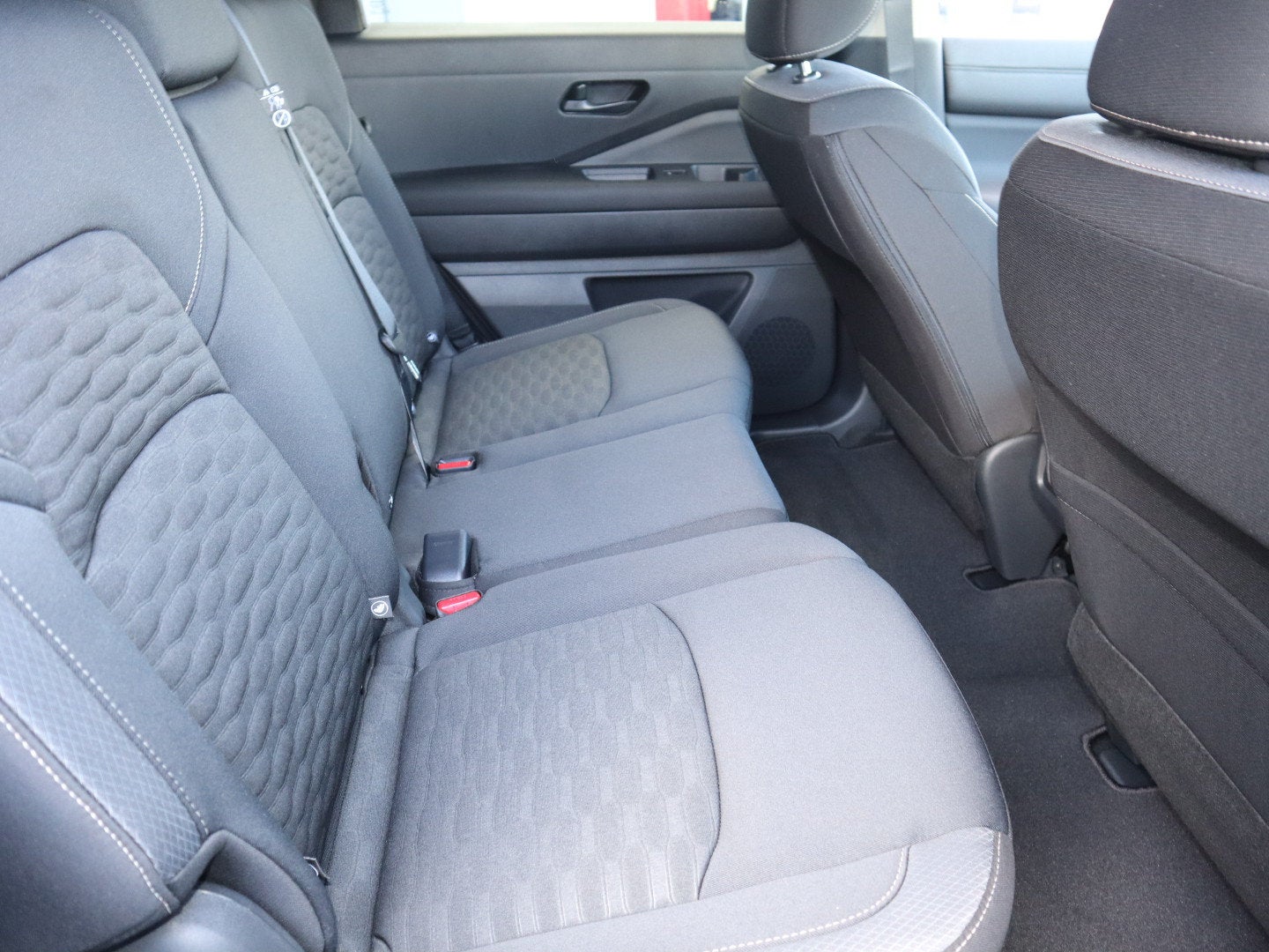 2025 Nissan Pathfinder S