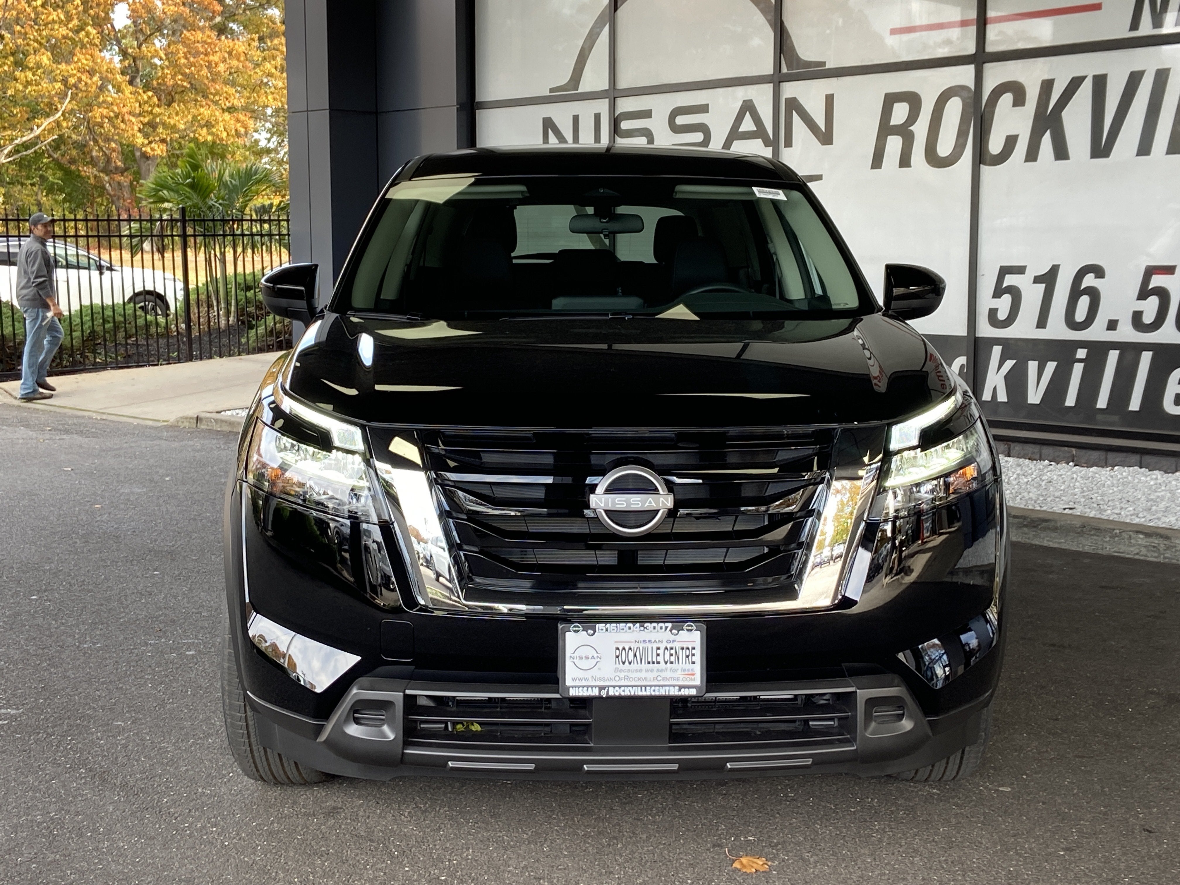 2025 Nissan Pathfinder S