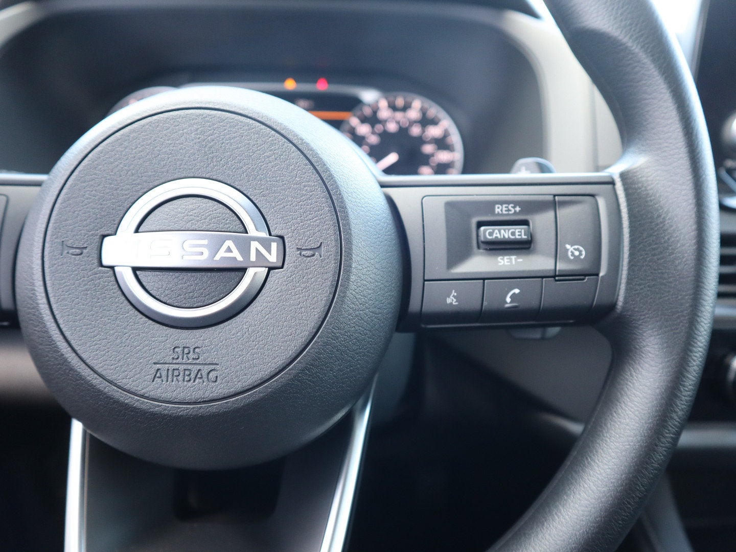 2025 Nissan Pathfinder S