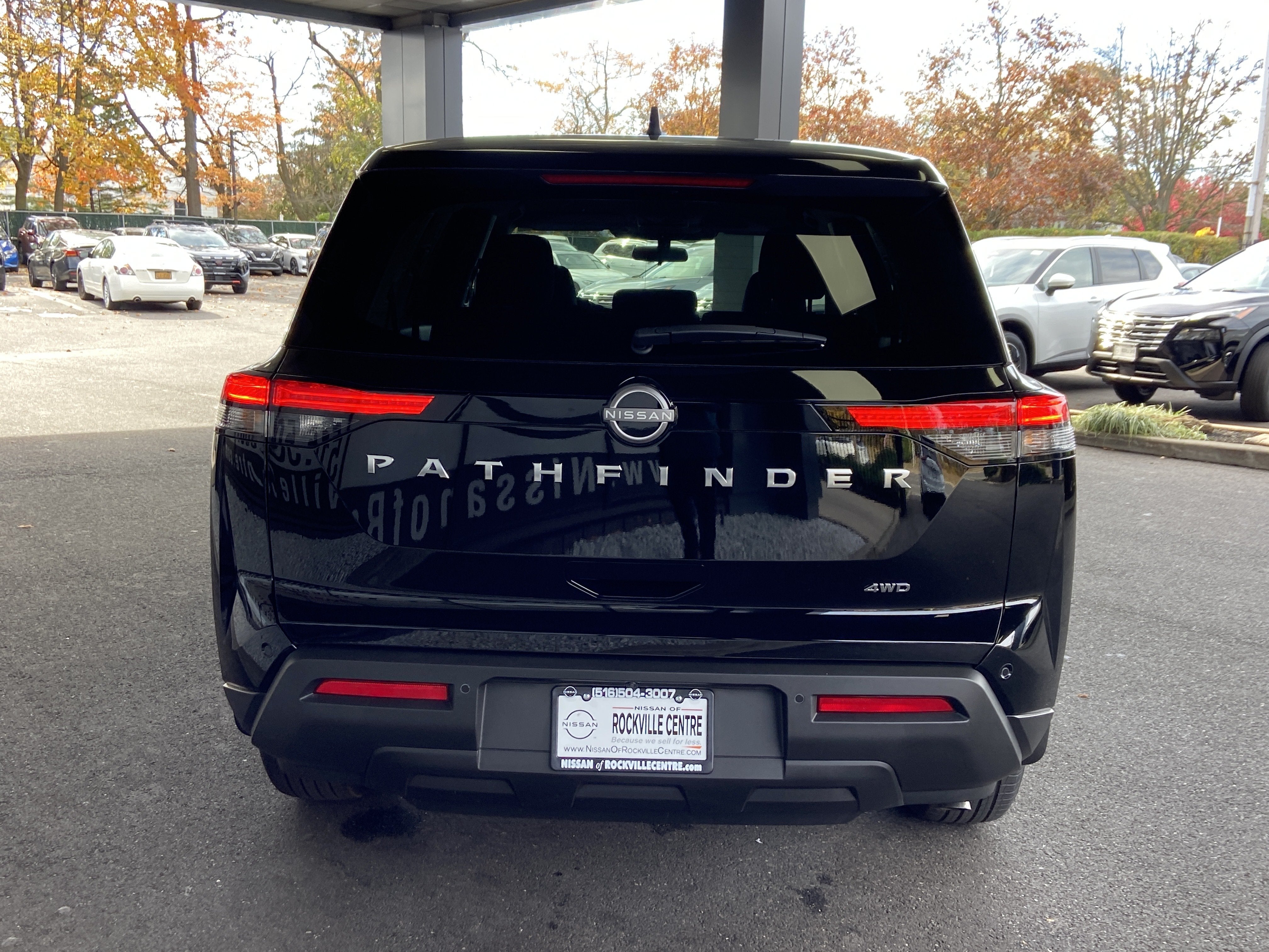 2025 Nissan Pathfinder S