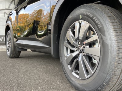 2025 Nissan Pathfinder S