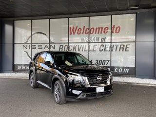 2025 Nissan Pathfinder S
