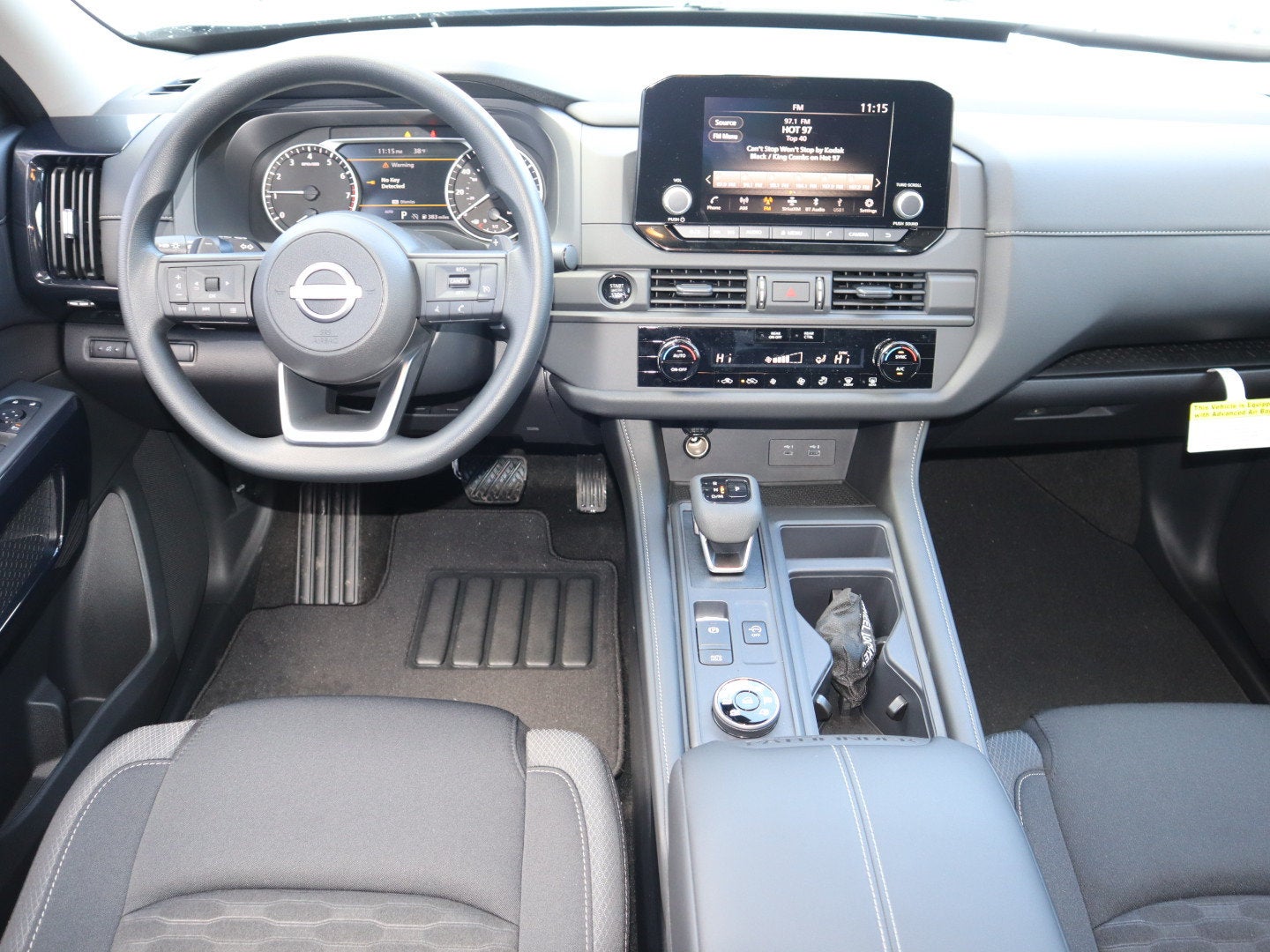 2025 Nissan Pathfinder S
