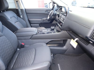2025 Nissan Pathfinder S