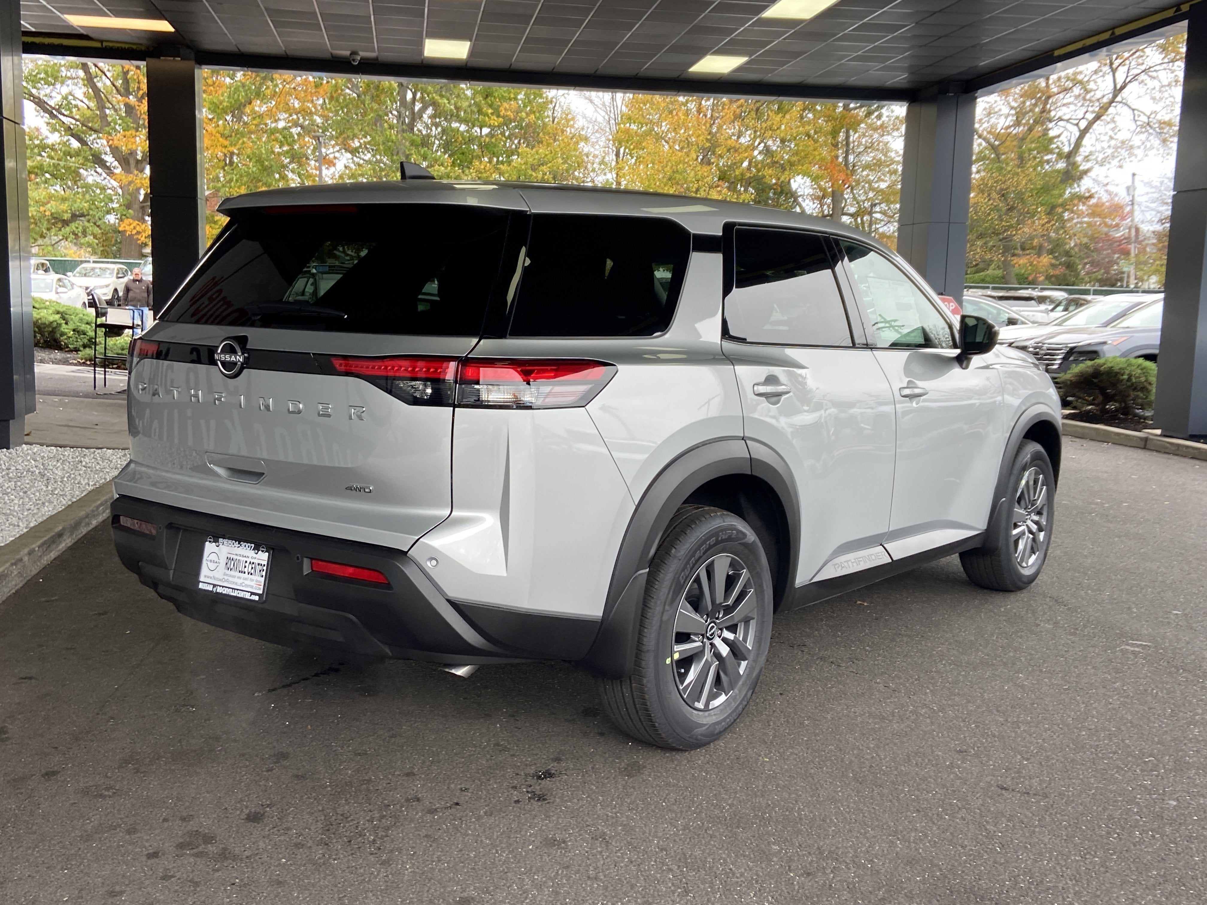 2025 Nissan Pathfinder S