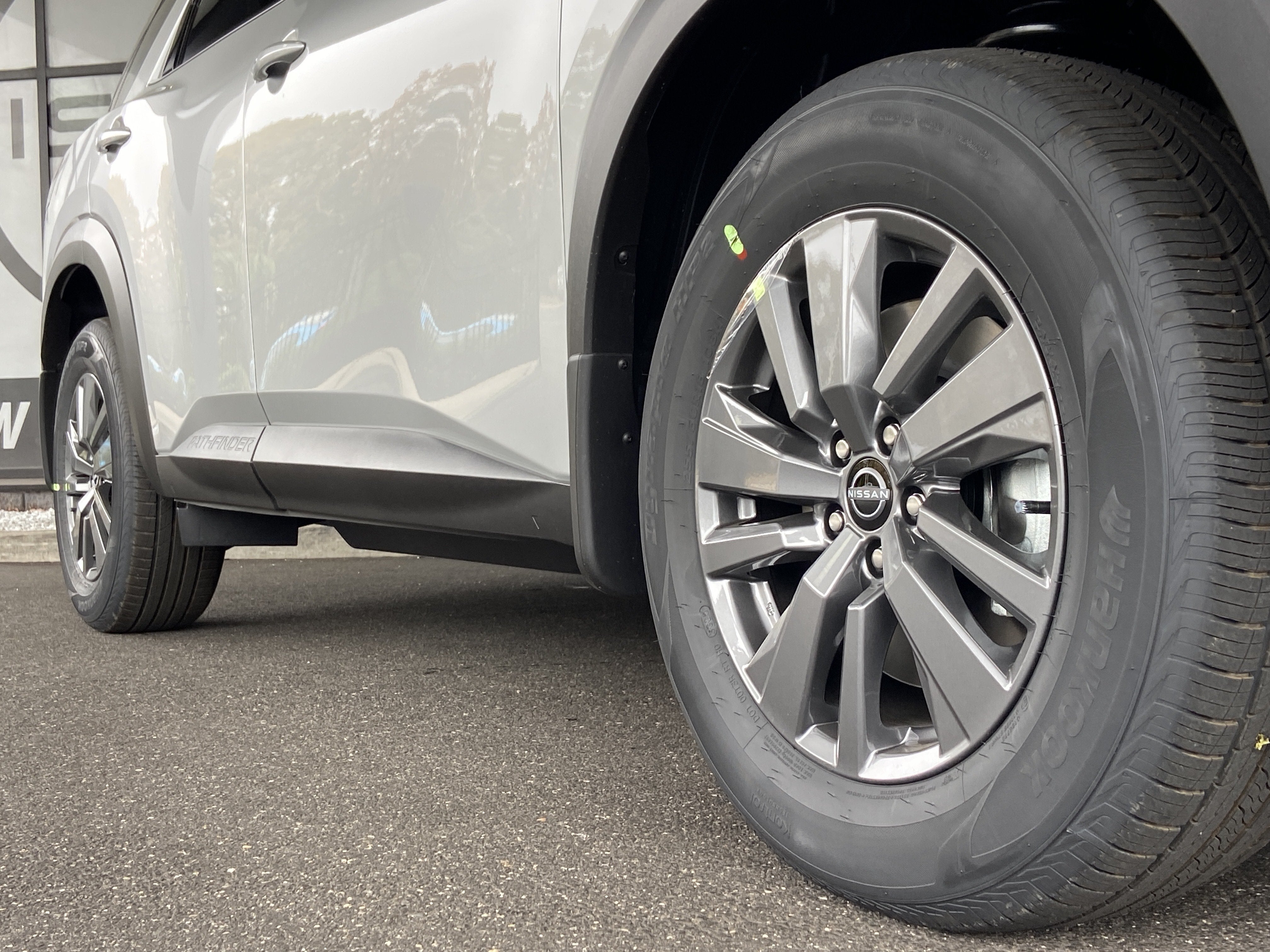 2025 Nissan Pathfinder S