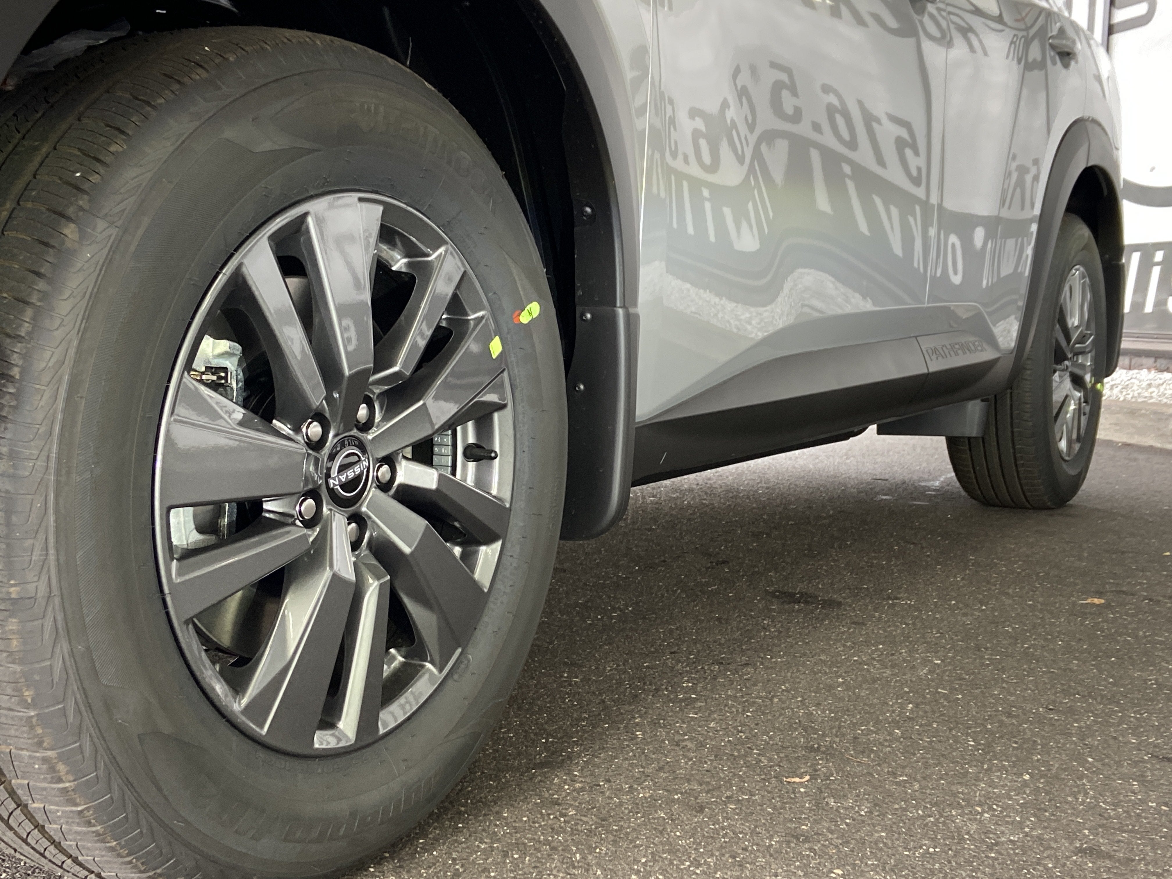 2025 Nissan Pathfinder S