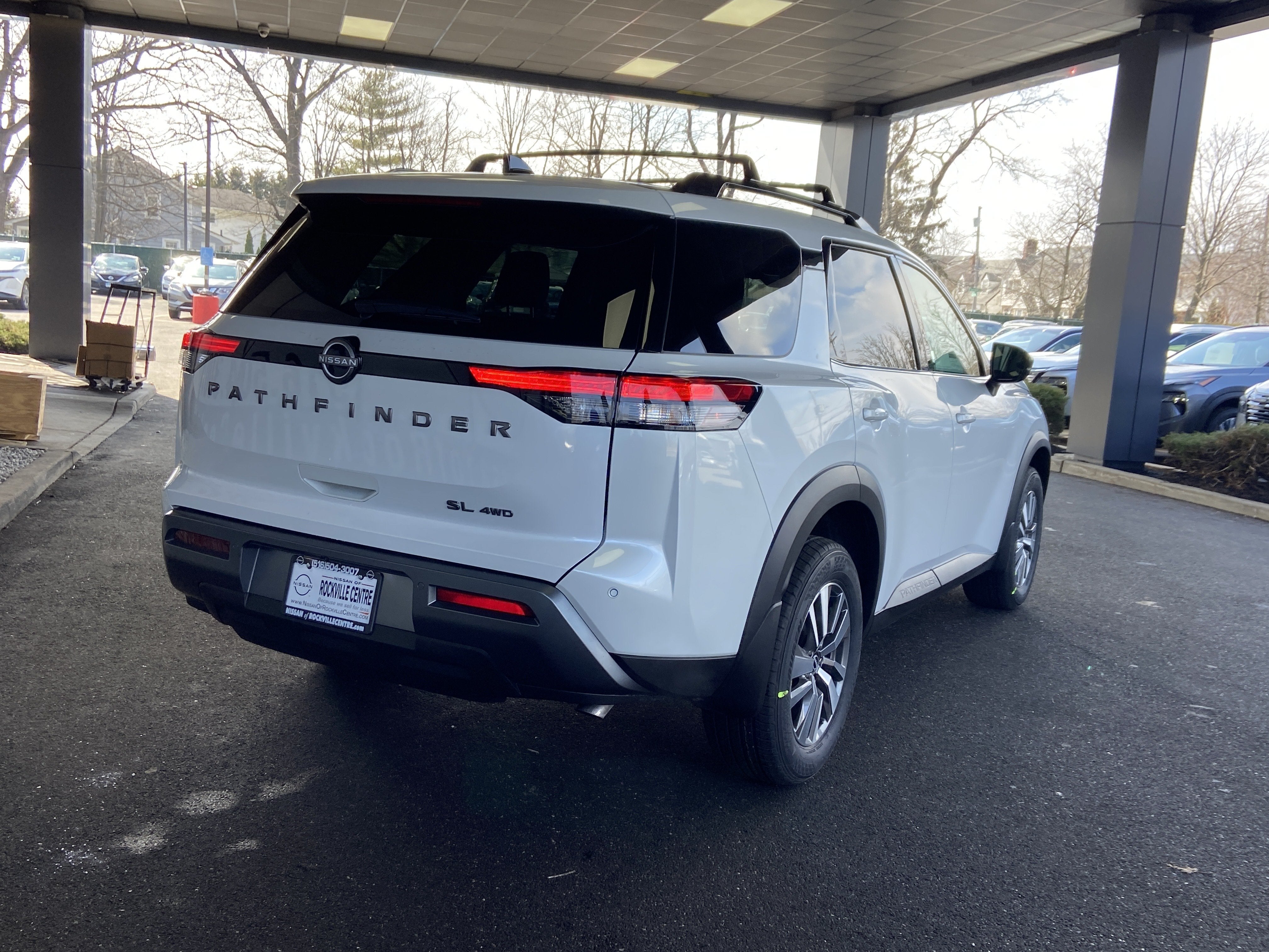 2026 Nissan Pathfinder SL
