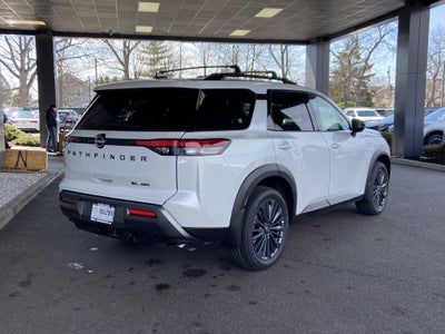 2026 Nissan Pathfinder SL