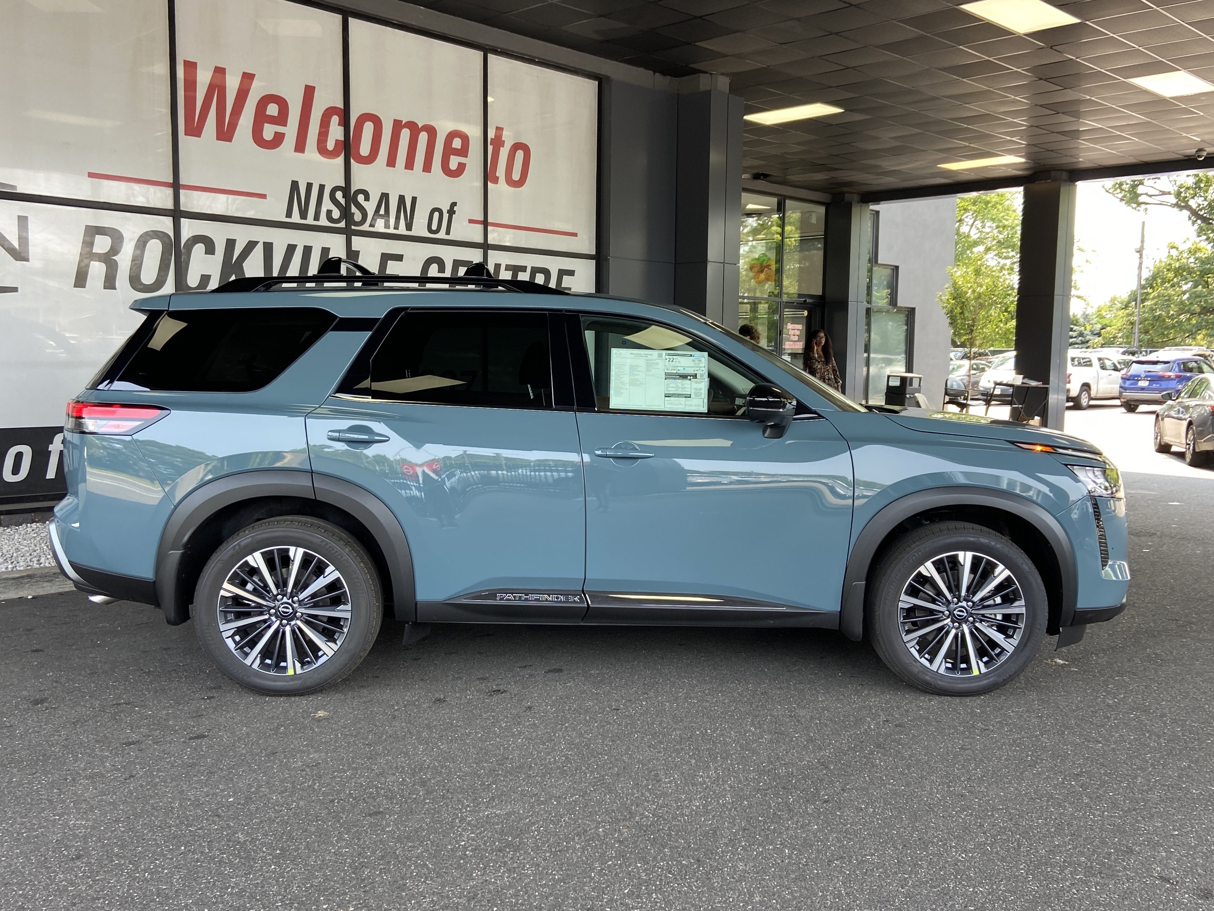 2026 Nissan Pathfinder Platinum