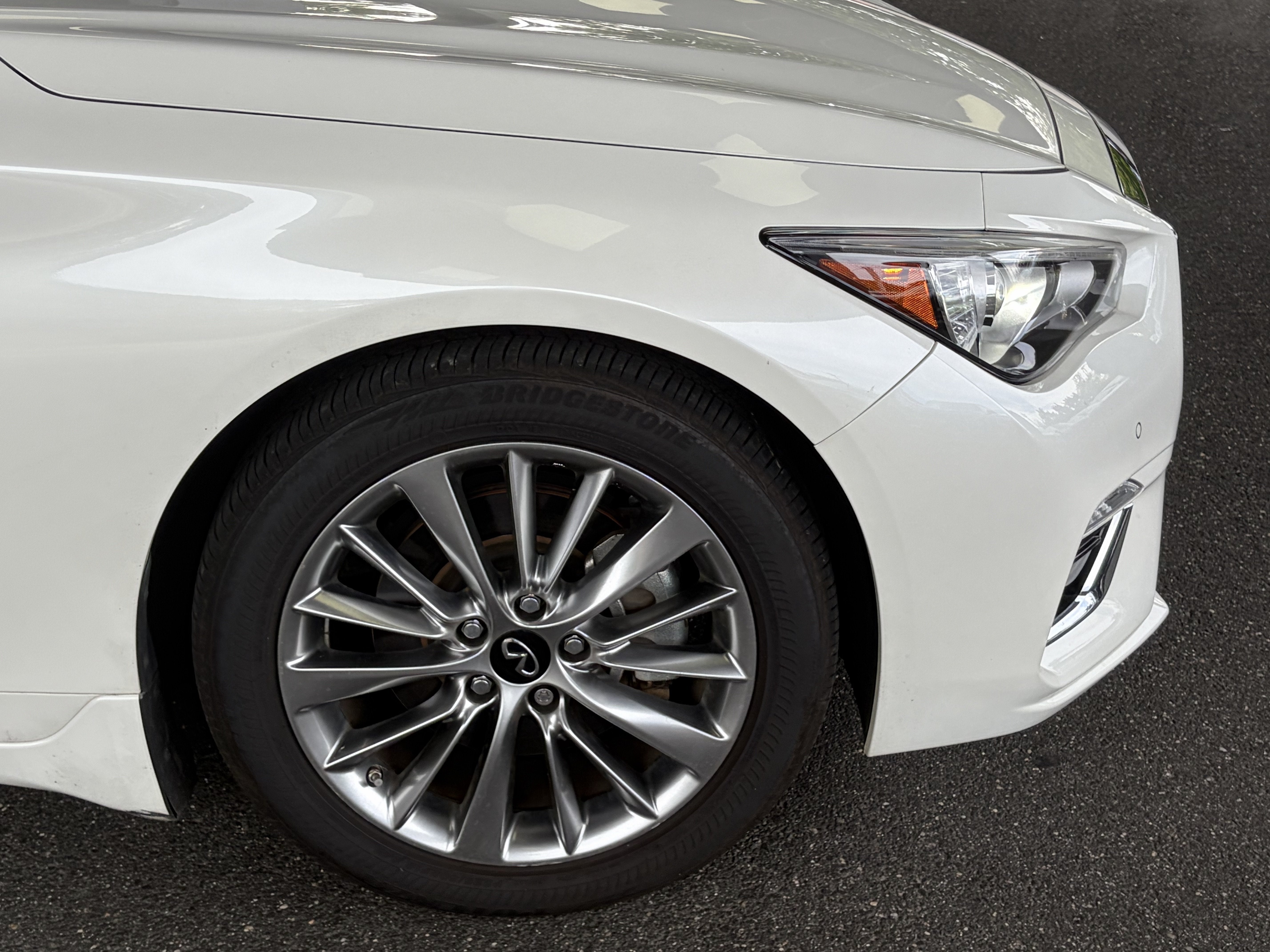 2023 INFINITI Q50 LUXE
