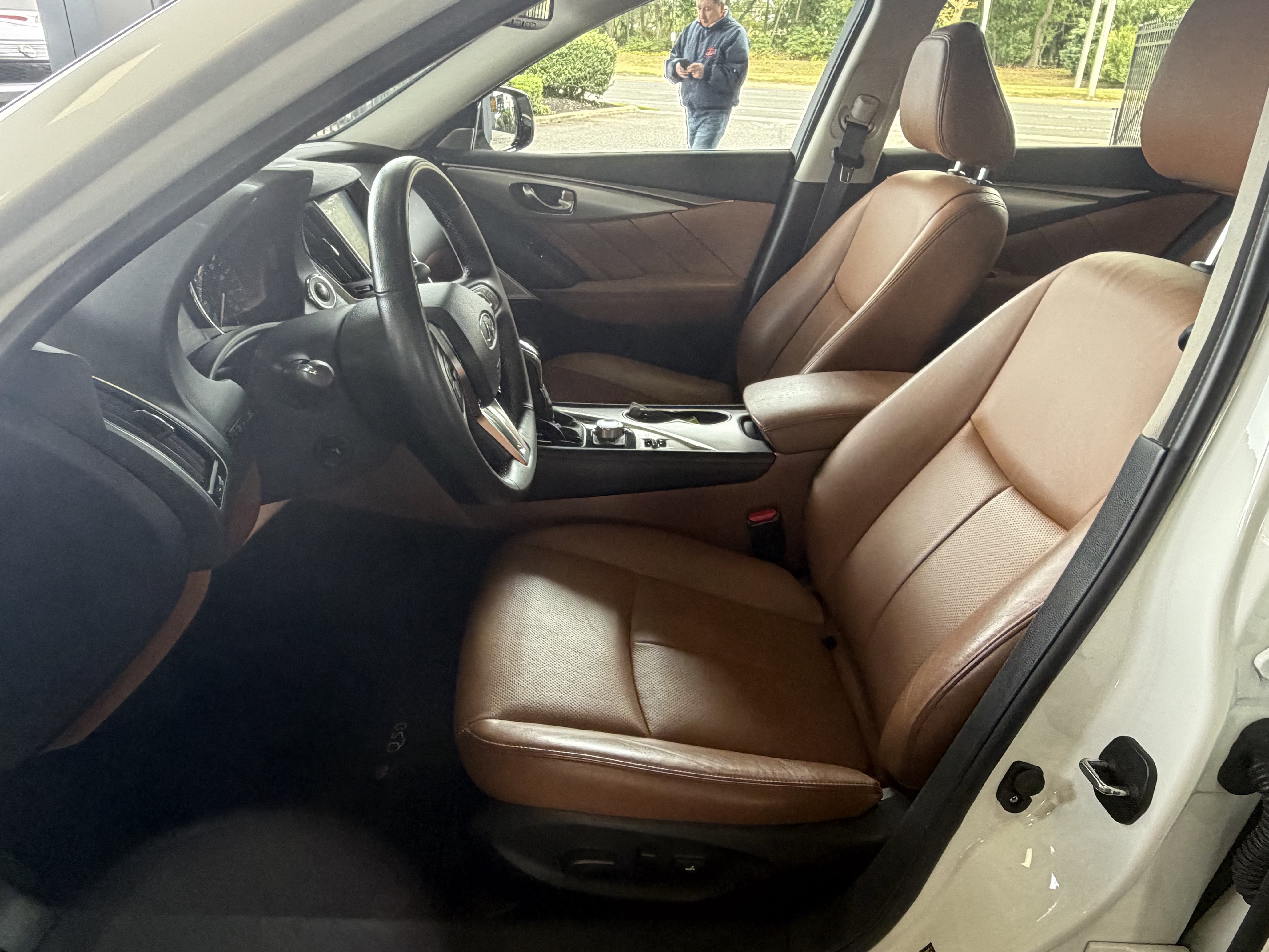 2023 INFINITI Q50 LUXE