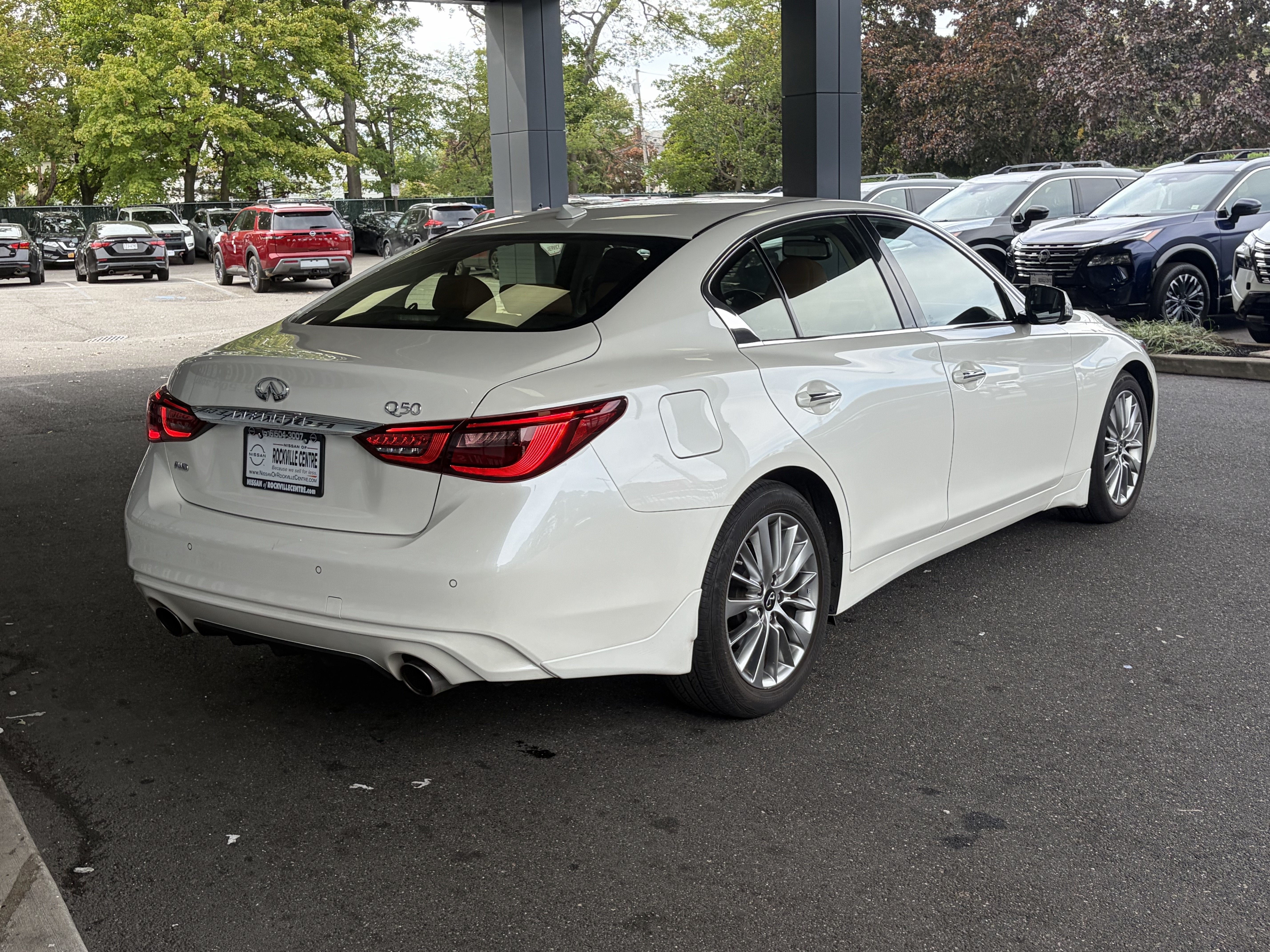 2023 INFINITI Q50 LUXE