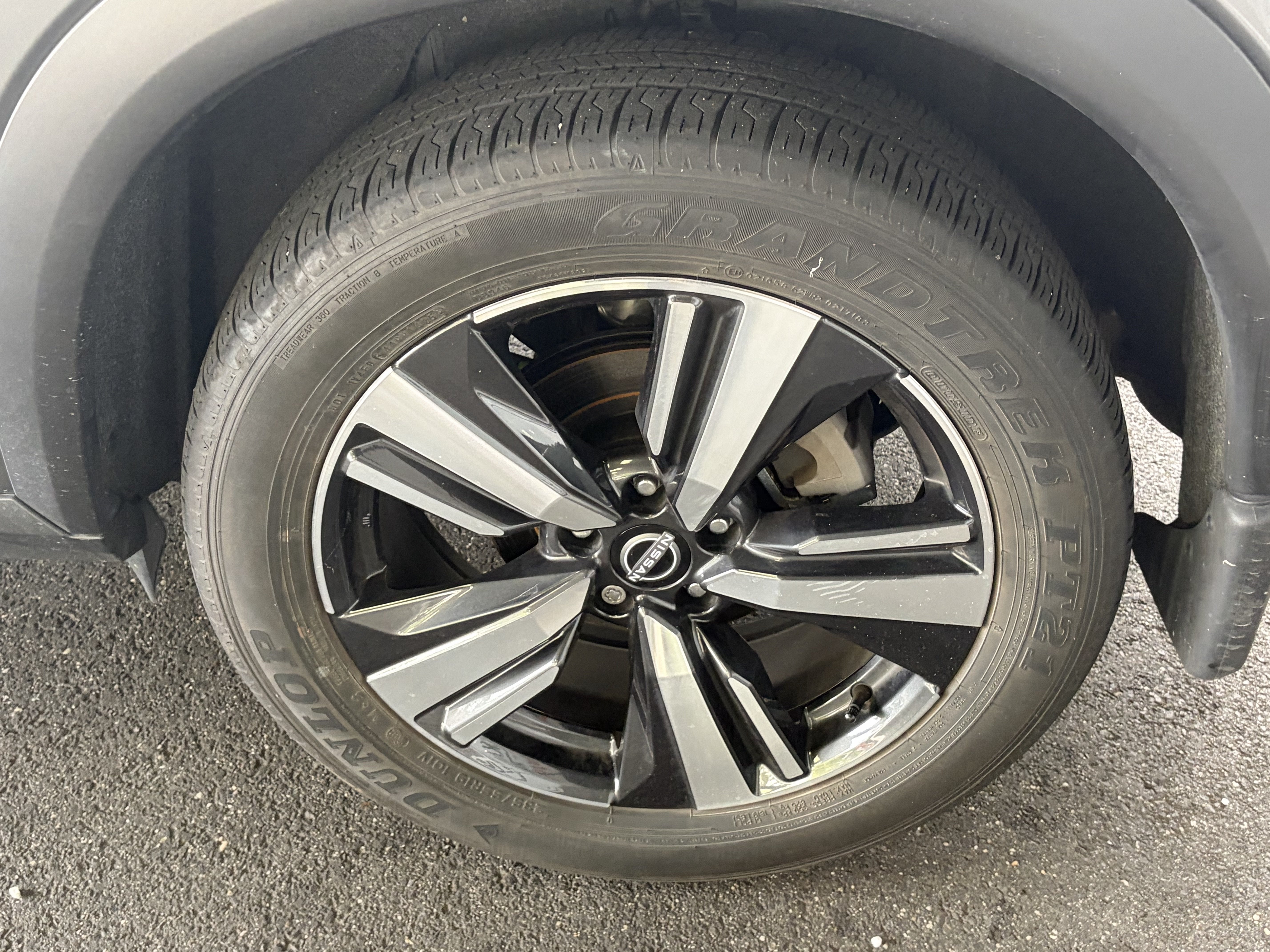 2025 Nissan Rogue SL