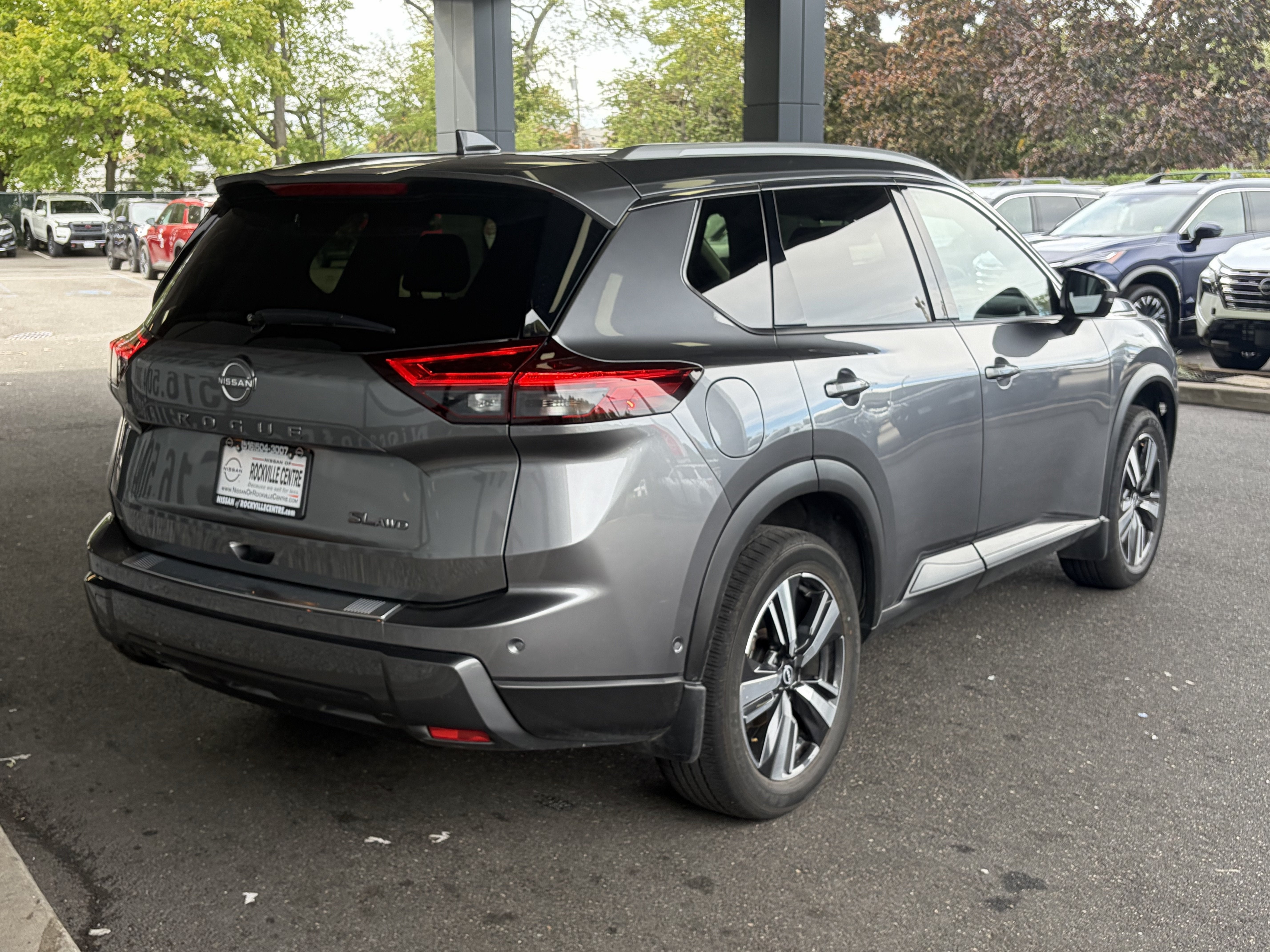 2025 Nissan Rogue SL