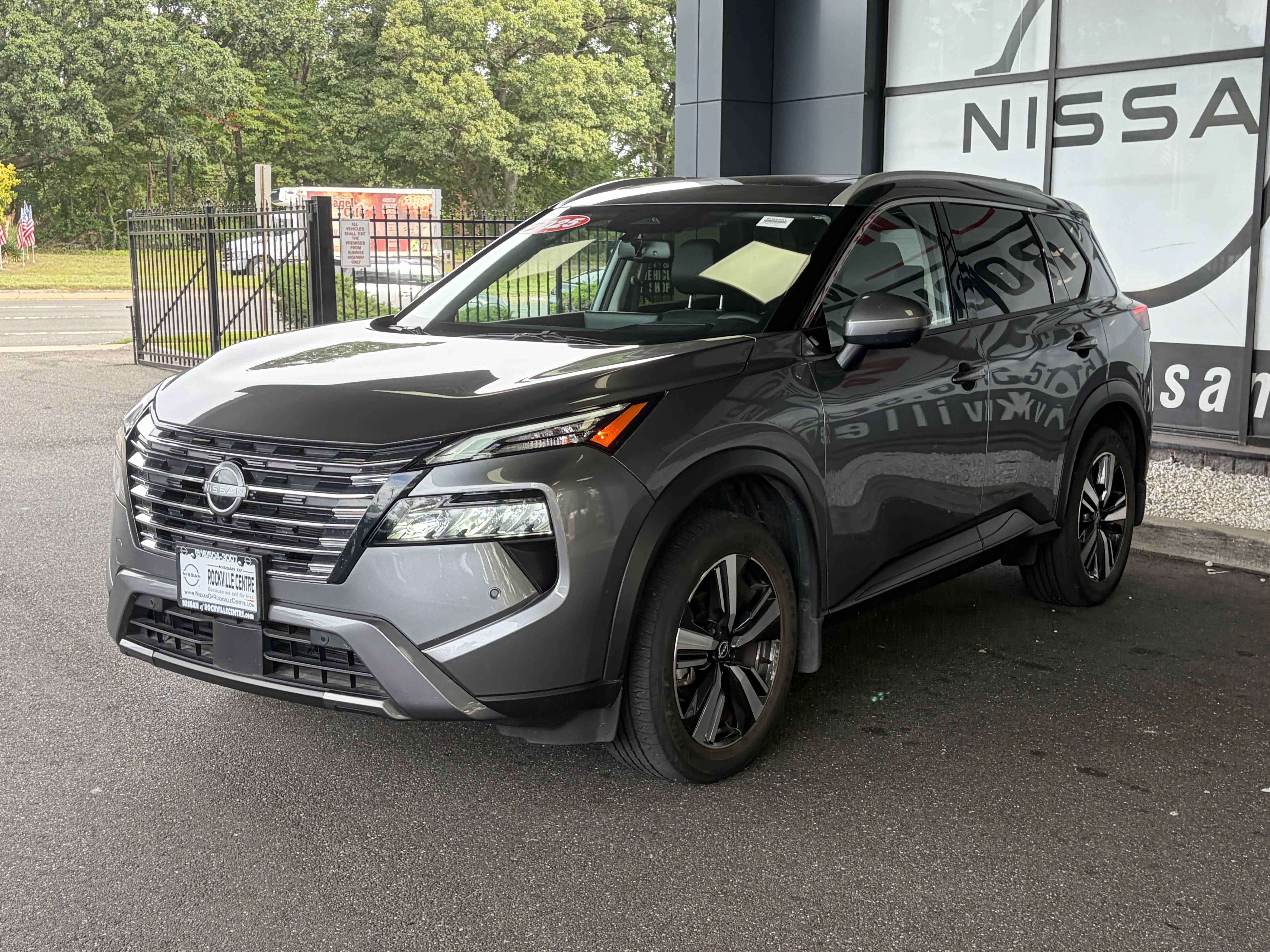 2025 Nissan Rogue SL