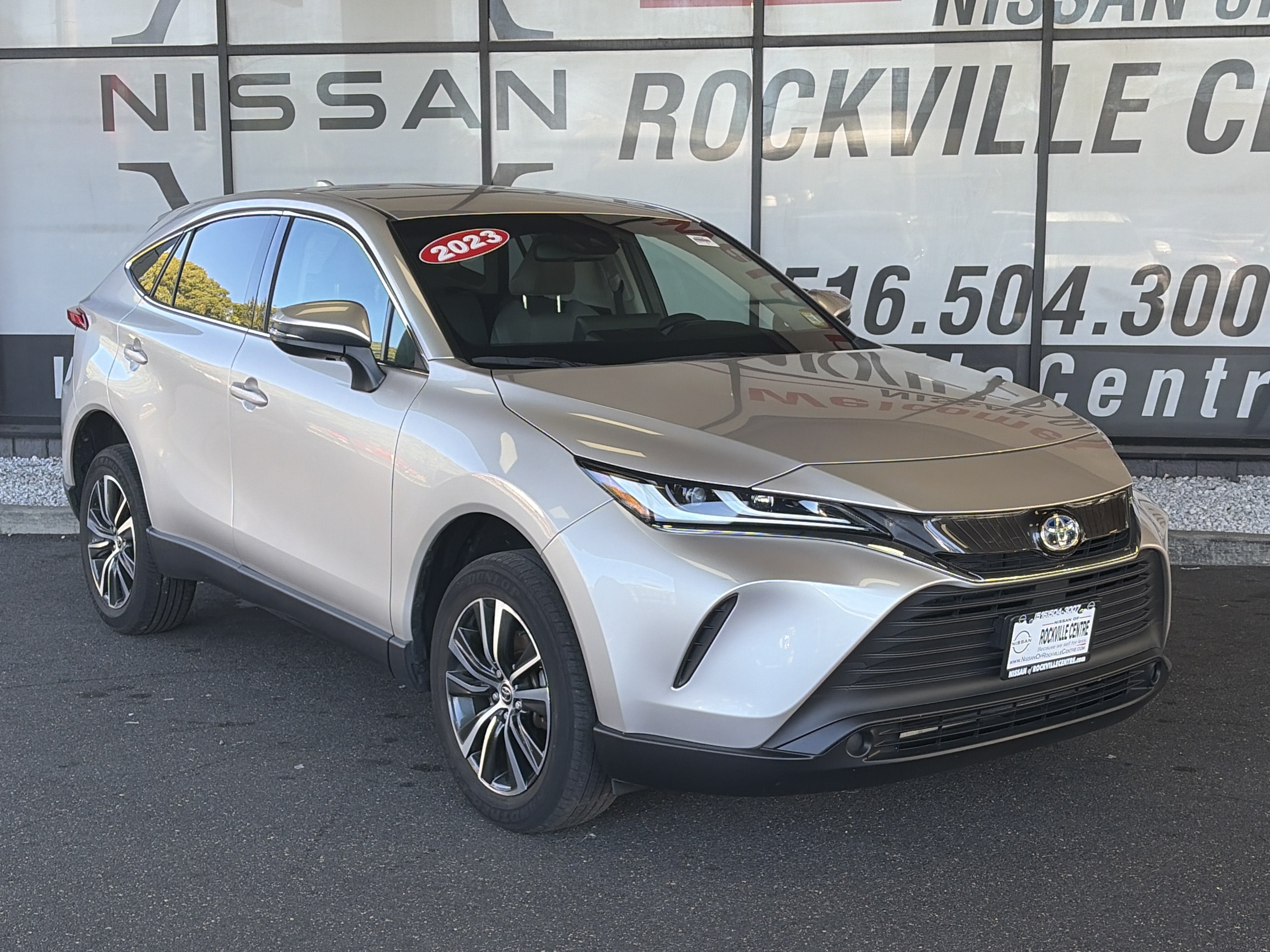 2023 Toyota Venza LE