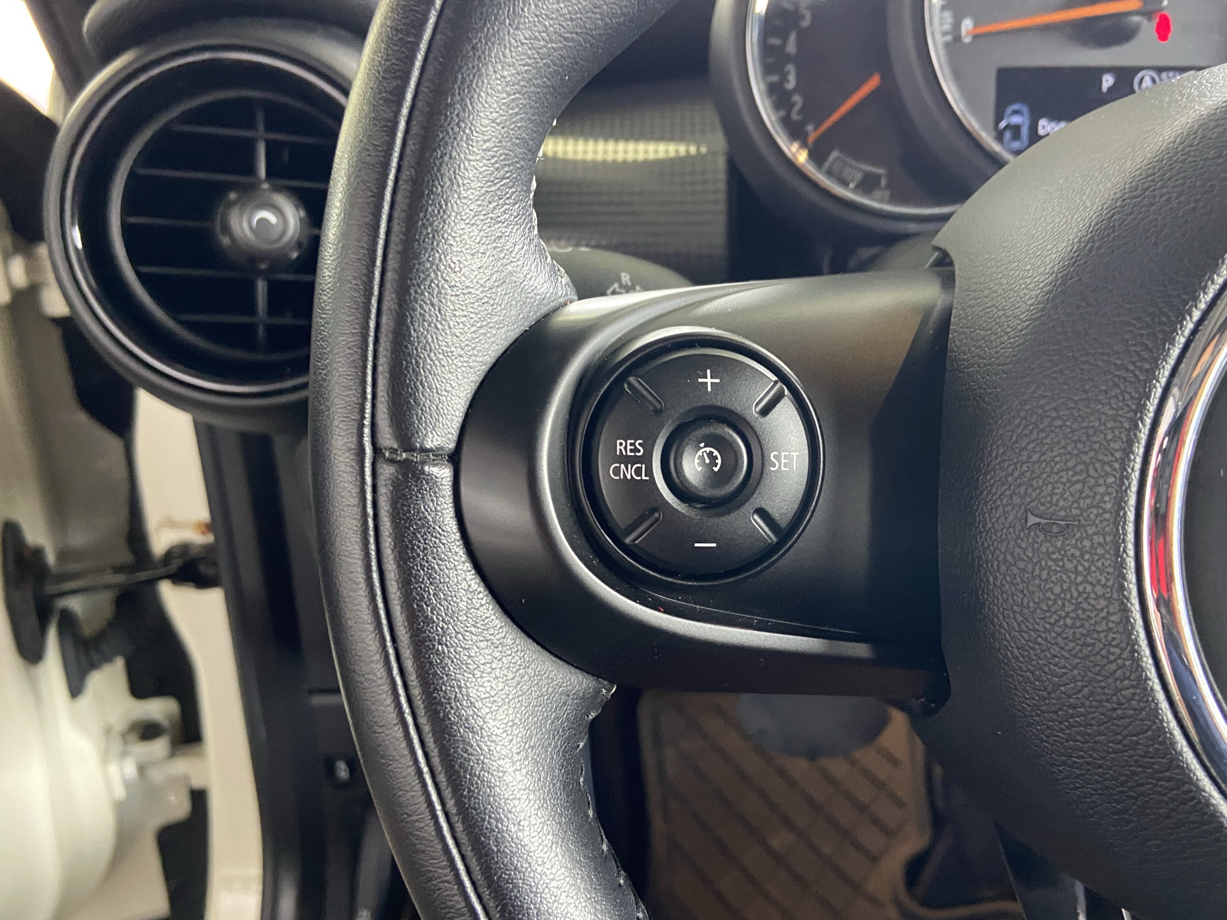 2017 MINI Hardtop 2 Door Cooper