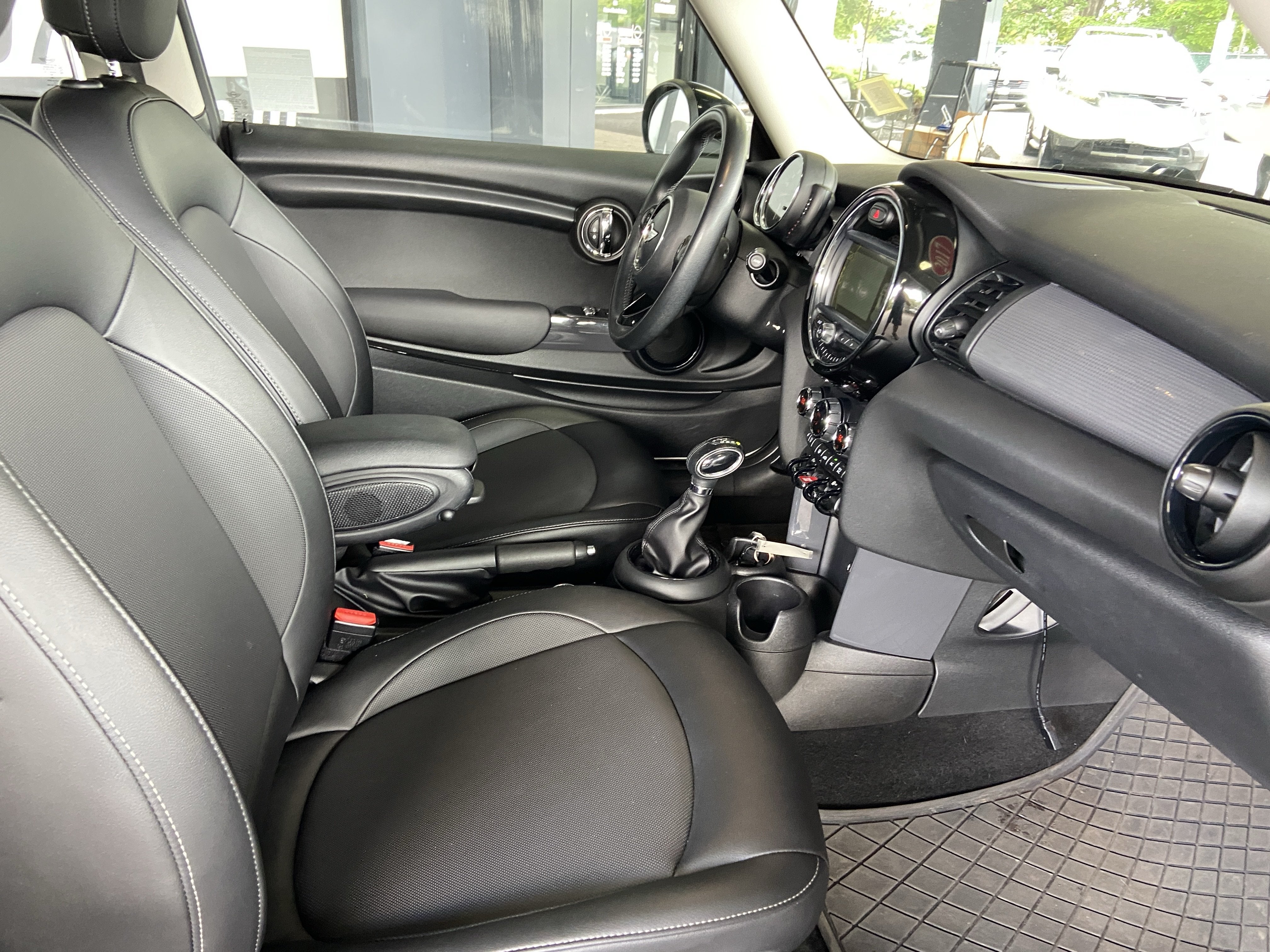 2017 MINI Hardtop 2 Door Cooper